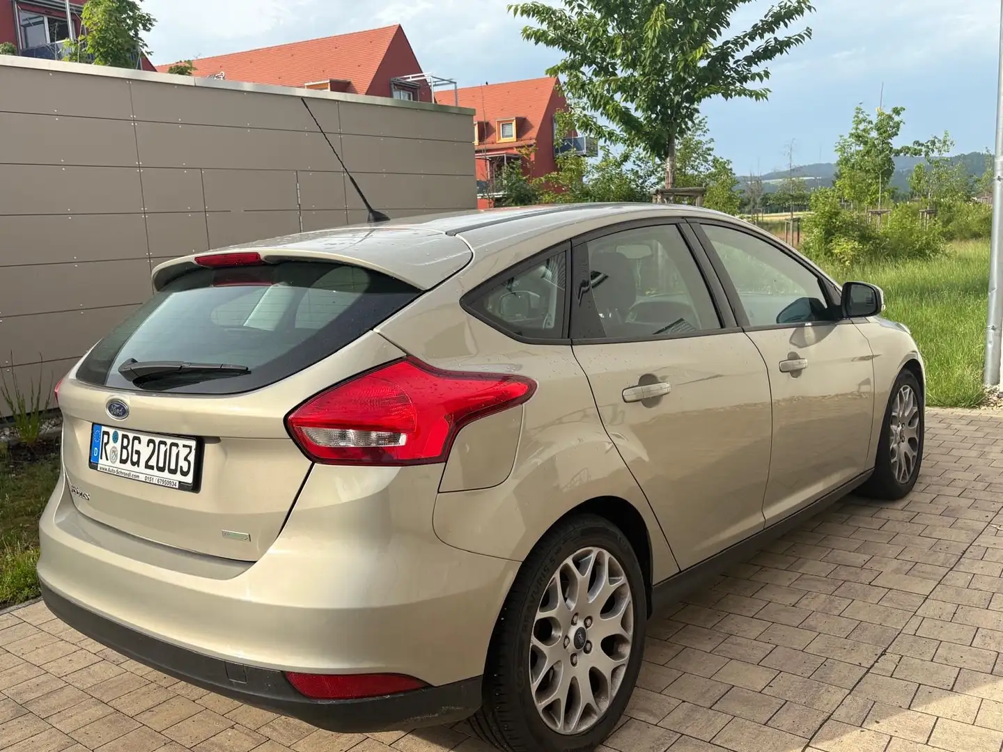 Ford Focus Trend Beige - 2