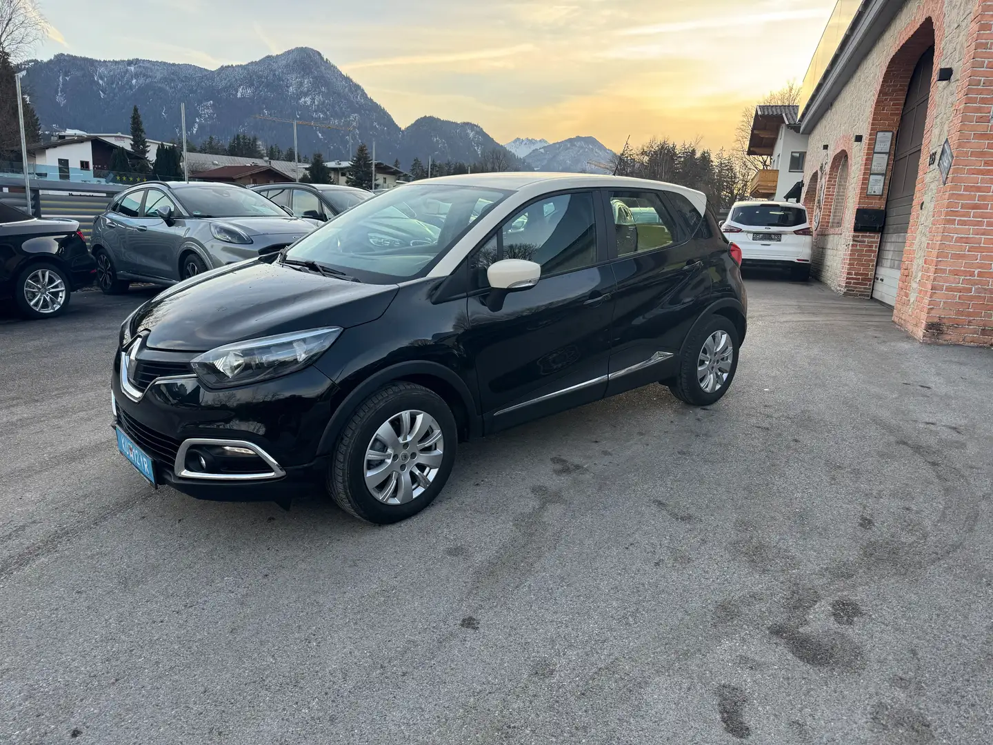 Renault Captur Dynamique Schwarz - 1