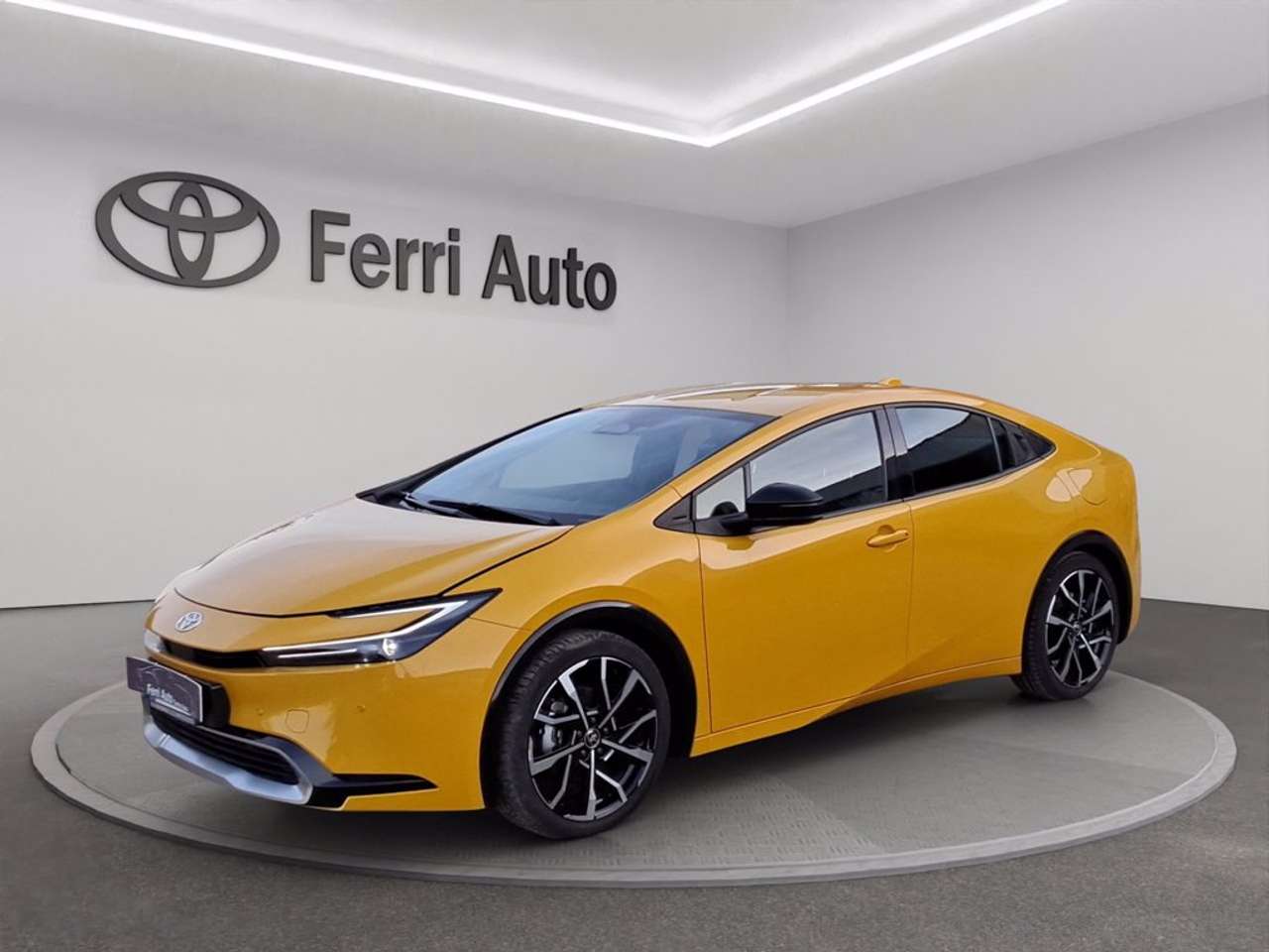 Toyota Prius 2.0 phev lounge