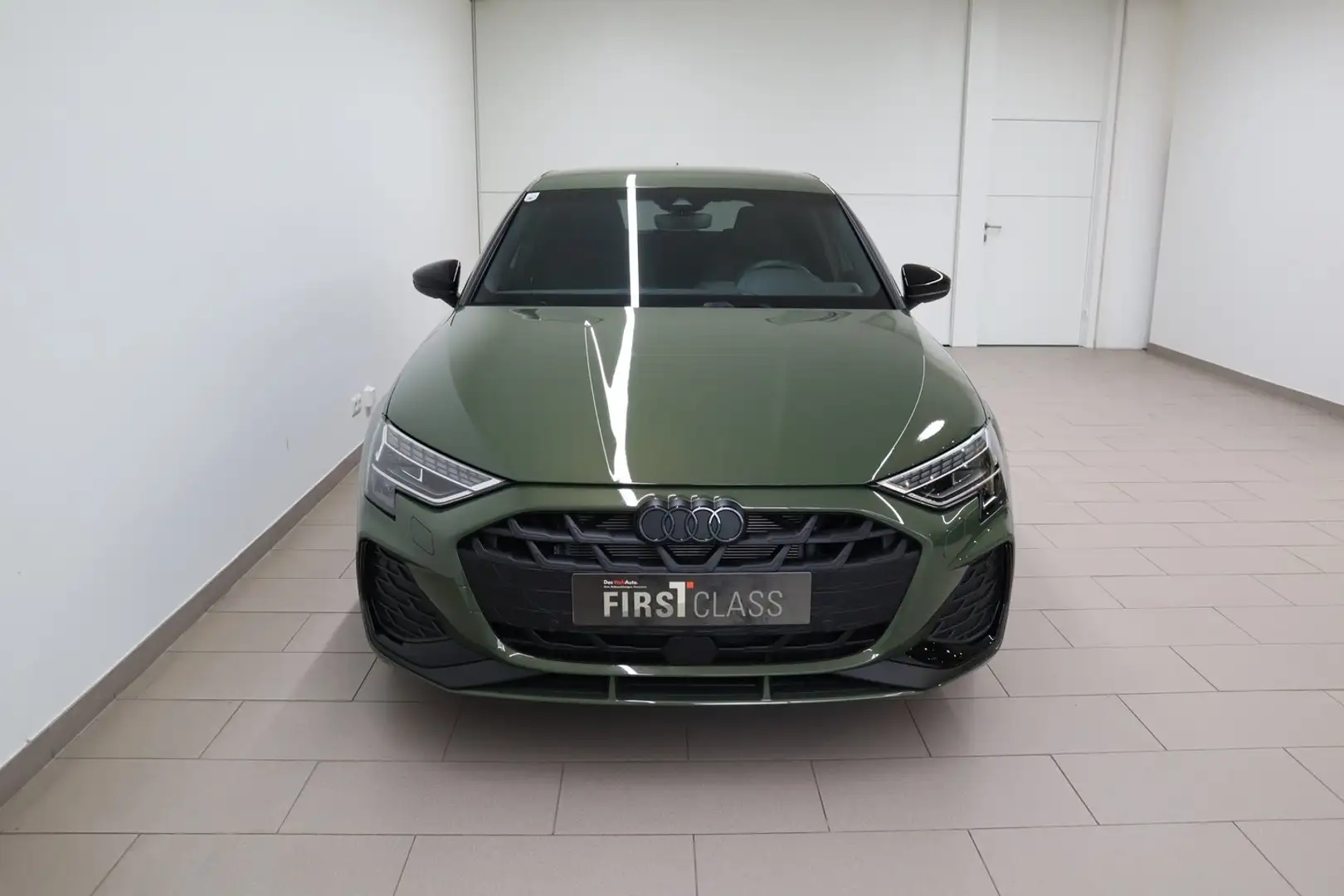 Audi A3 35 TFSI S line Grün - 2
