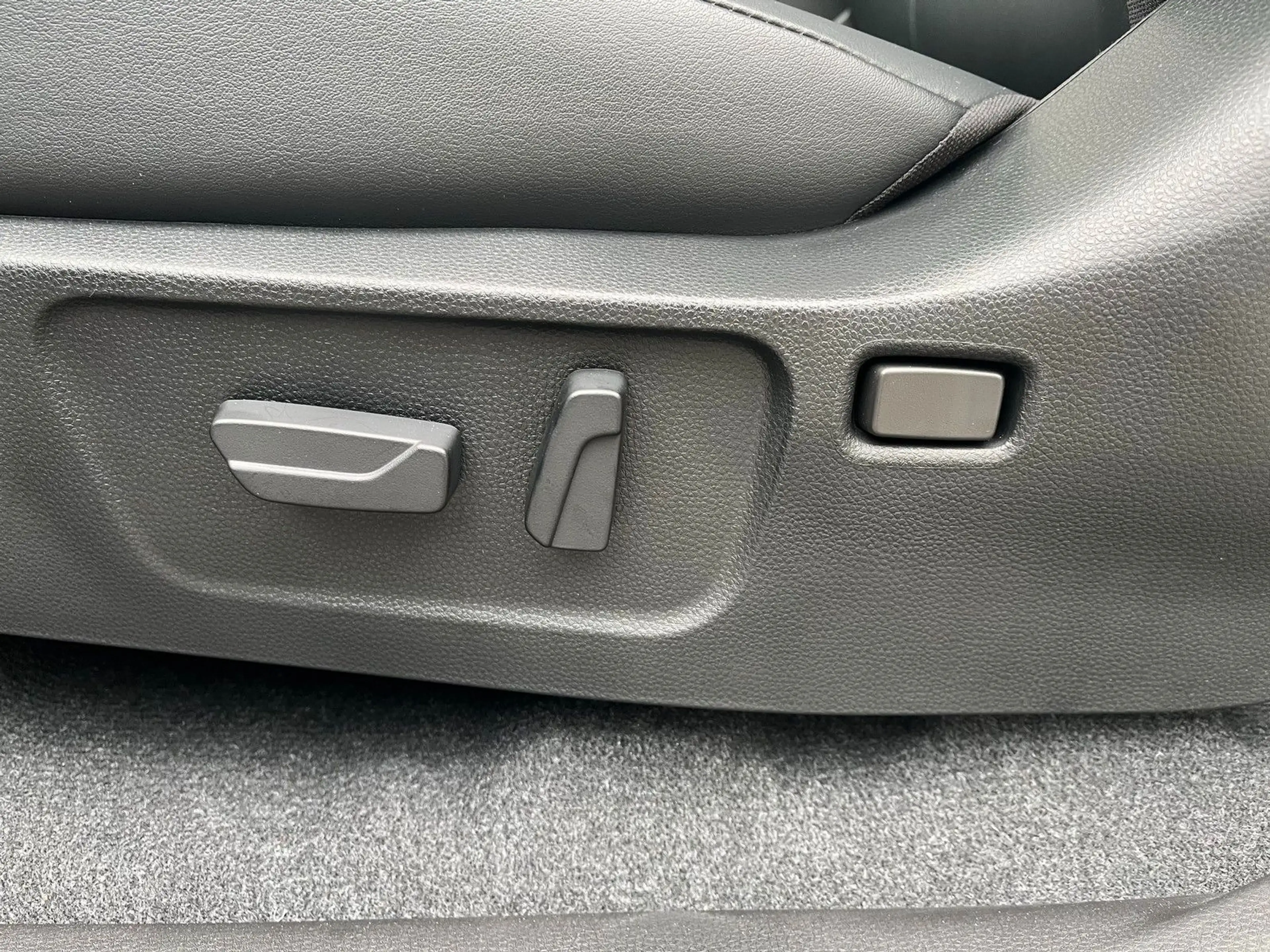 Isuzu D-Max 2,2l Double Cab LSE AT +SOFORT+ — photo 10