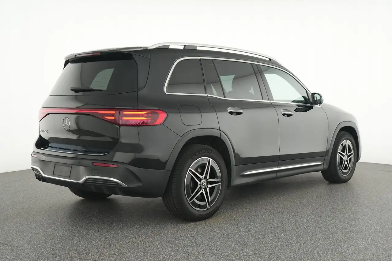 Mercedes-Benz EQB 250 2026