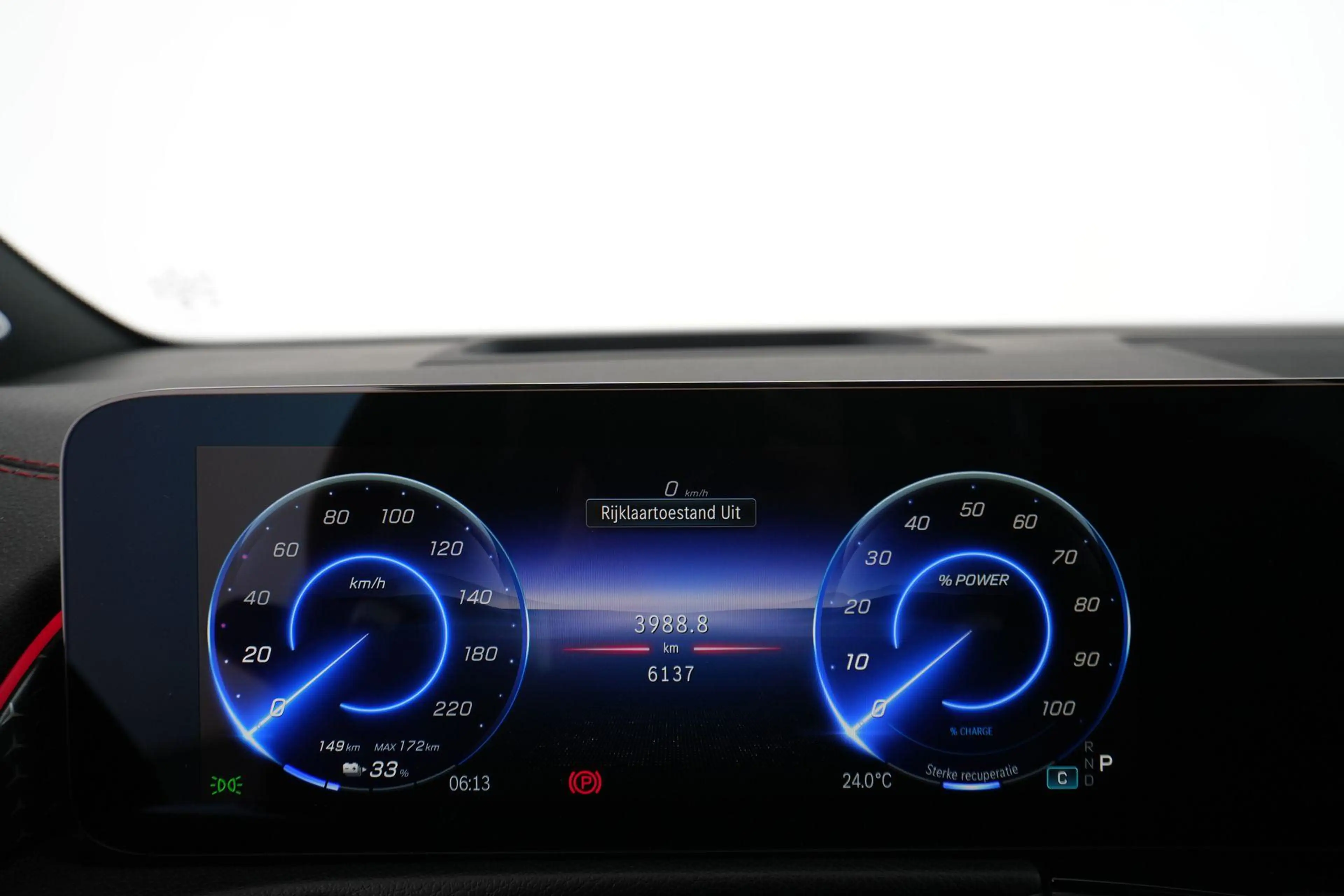 Mercedes-Benz EQB 250 250+ AMG Line — photo 14