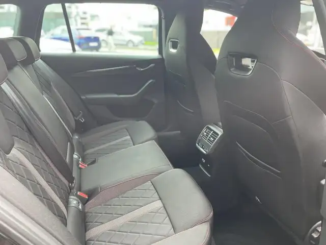Skoda Octavia view 5