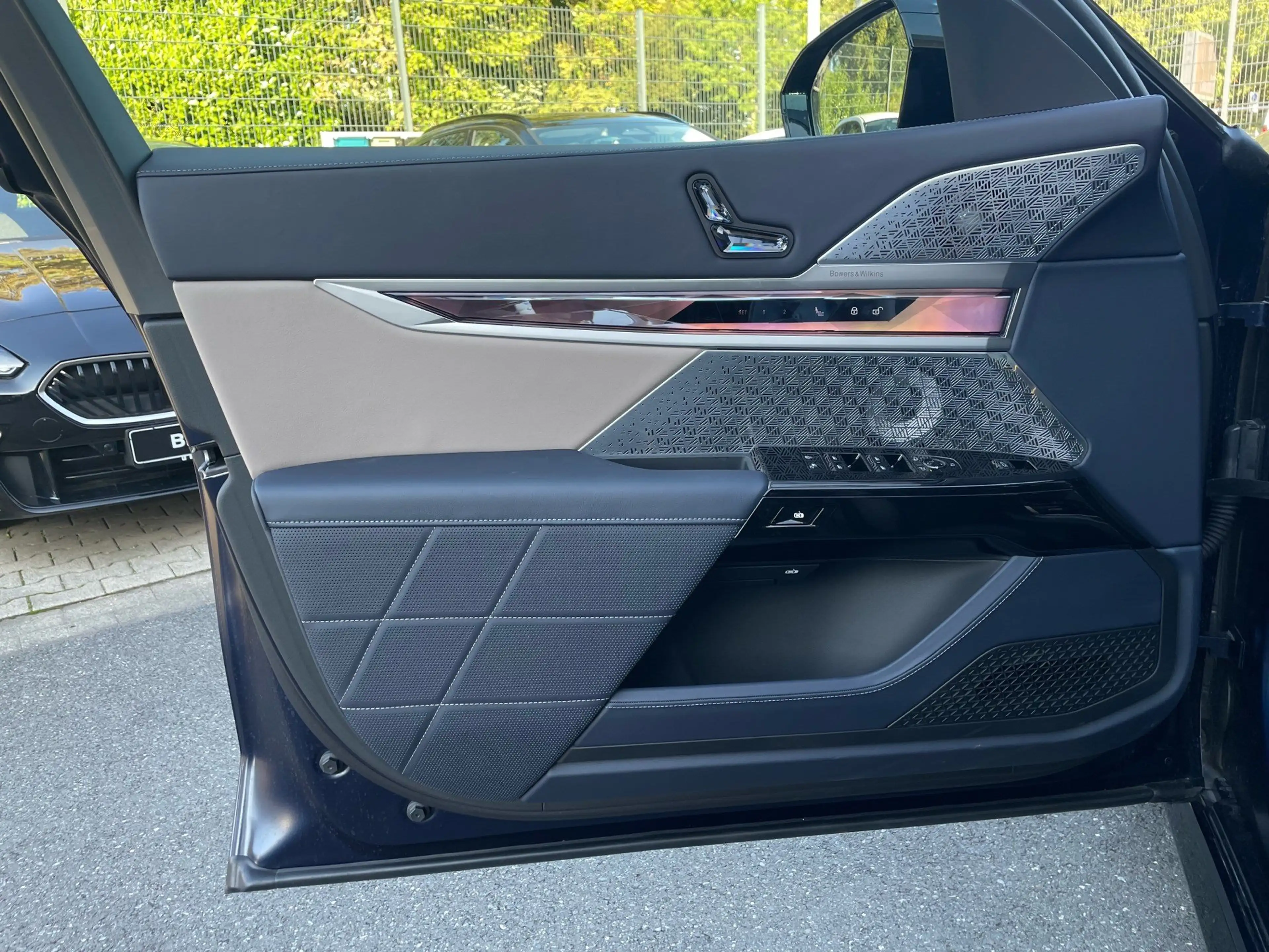 BMW i7 M70 xDrive Limo M Sport Pro || exct.Loung.Seat — photo 7
