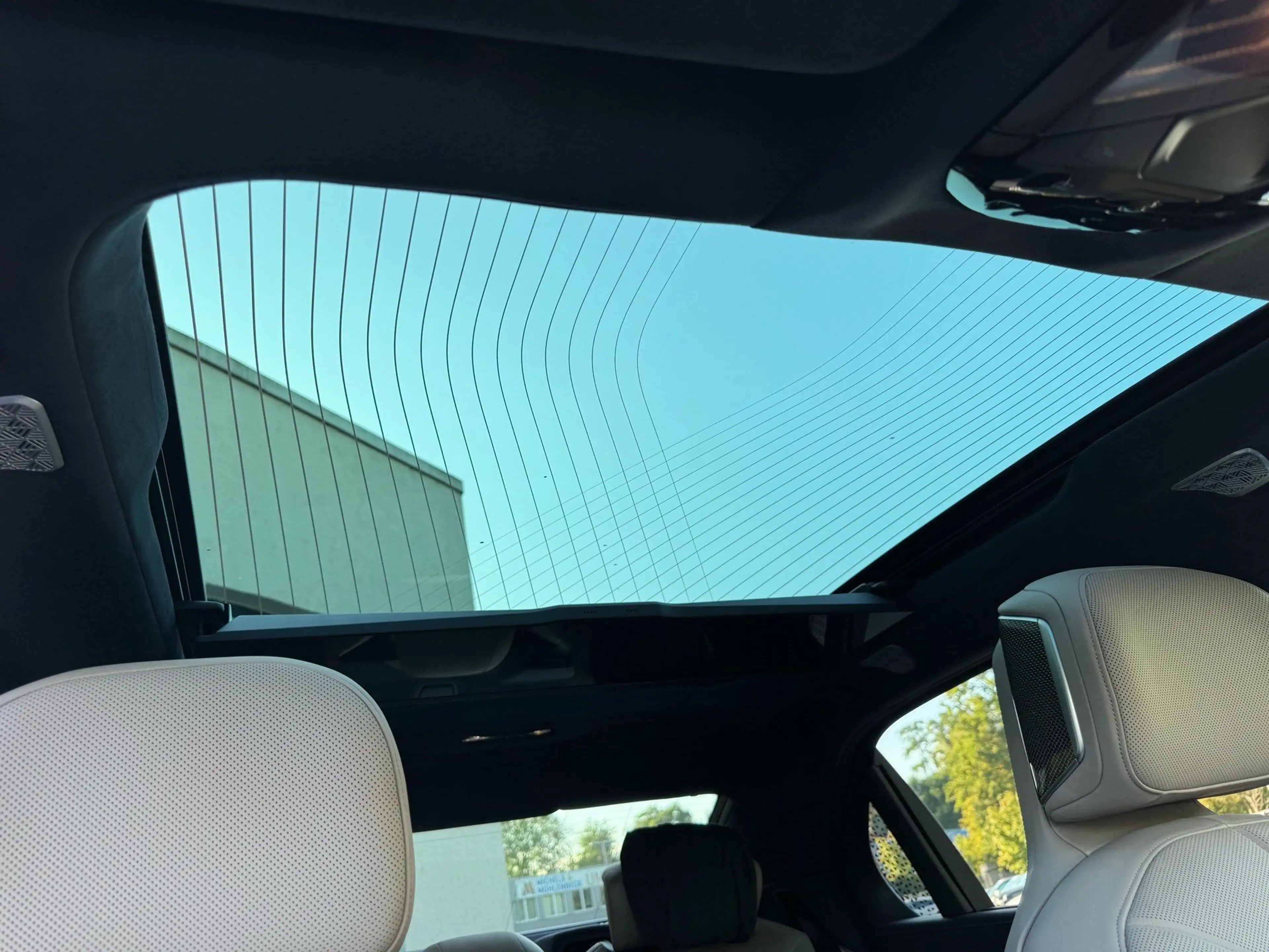 BMW i7 M70 xDrive Limo M Sport Pro || exct.Loung.Seat — photo 12
