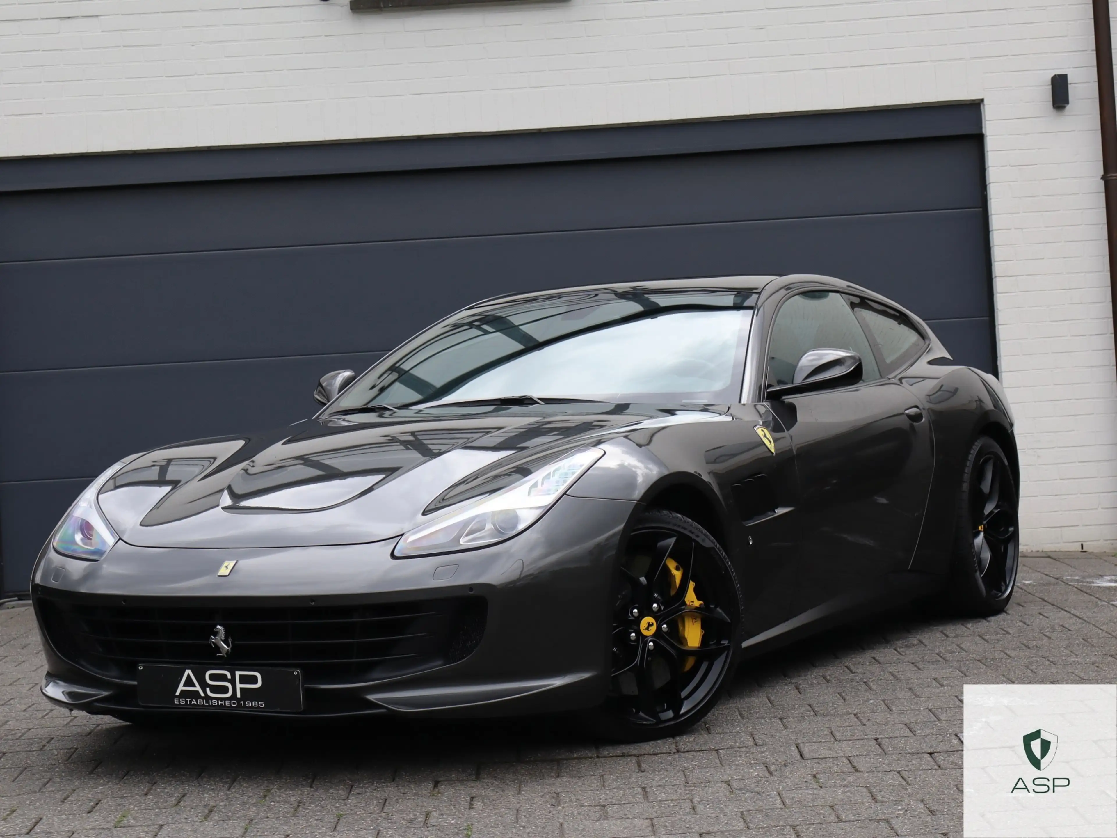 Ferrari GTC4 Lusso GTC4 Lusso T 3.9 Turbo V8 F1 | Lift | Carbon | Full Service |