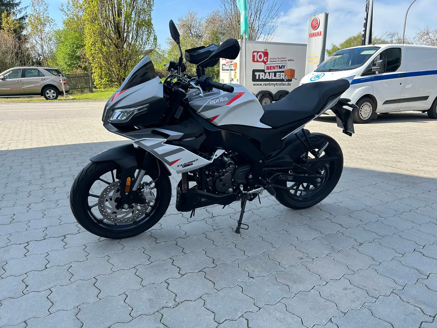 Aprilia Tuono 125 Wit - 2