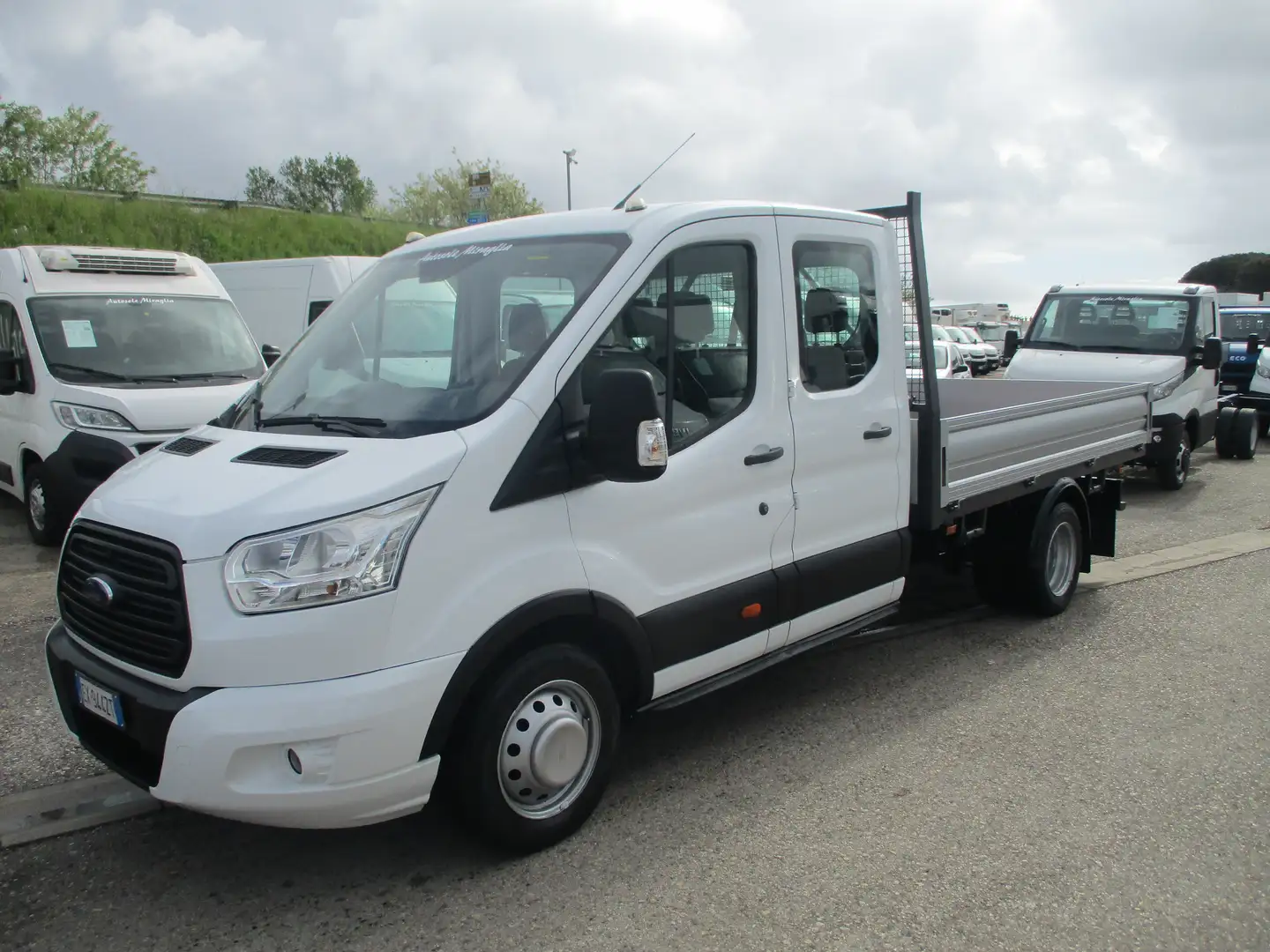 Ford Transit 2.2 TDCI 125CV E5 DOPPIA CABINA 7P CASSONE FISSO Beyaz - 1