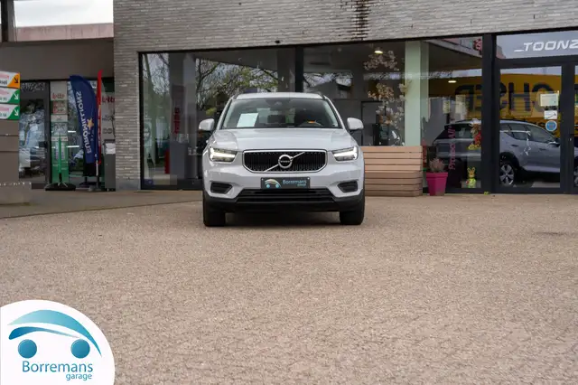 Volvo XC40 MOMENTUM CORE Camera/Carplay/Lane Assist/....