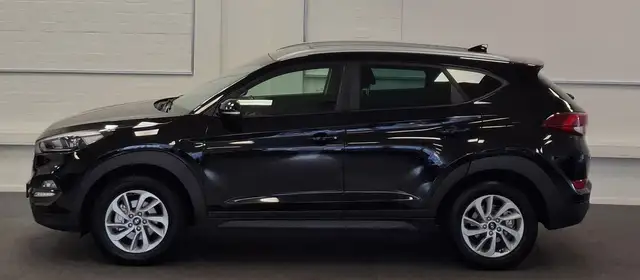 Hyundai Tucson view 3