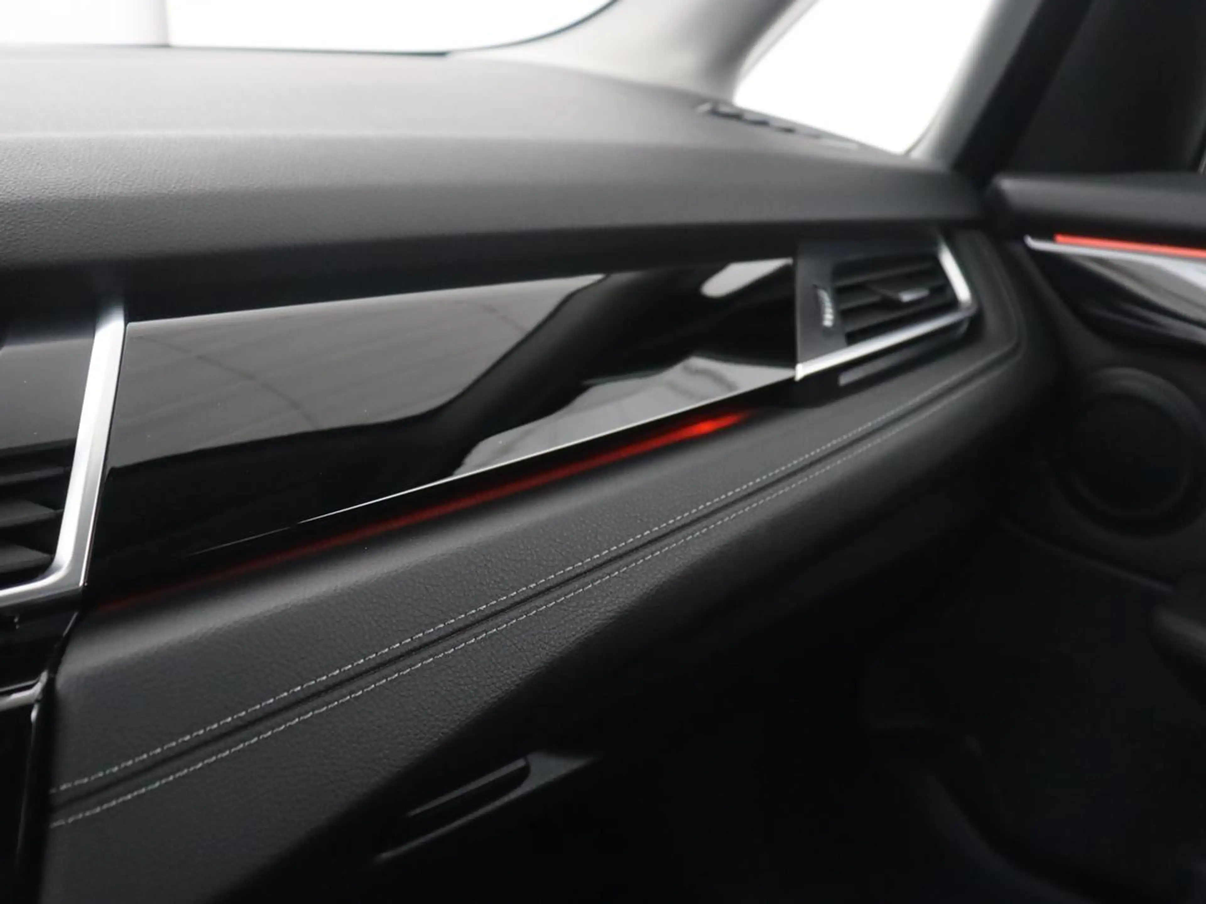 BMW 225 2-serie Active Tourer 225xe iPerformance High Exec — photo 27
