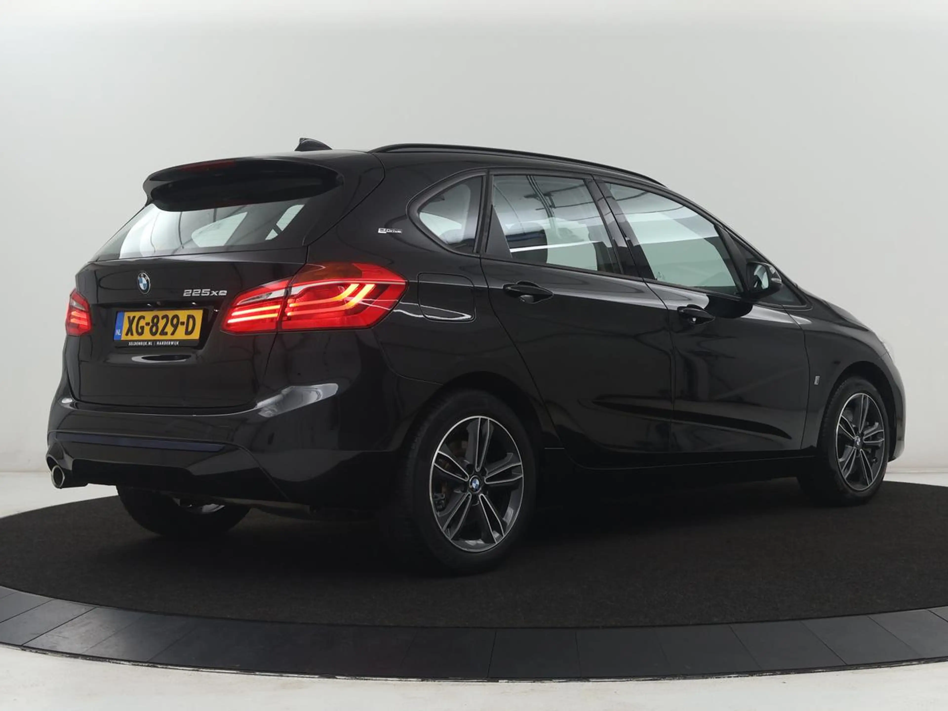 BMW 225 2-serie Active Tourer 225xe iPerformance High Exec — photo 37
