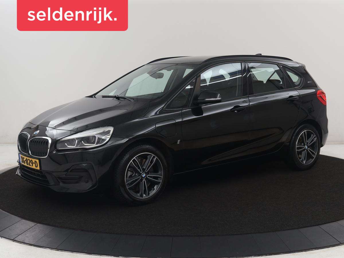 BMW 225