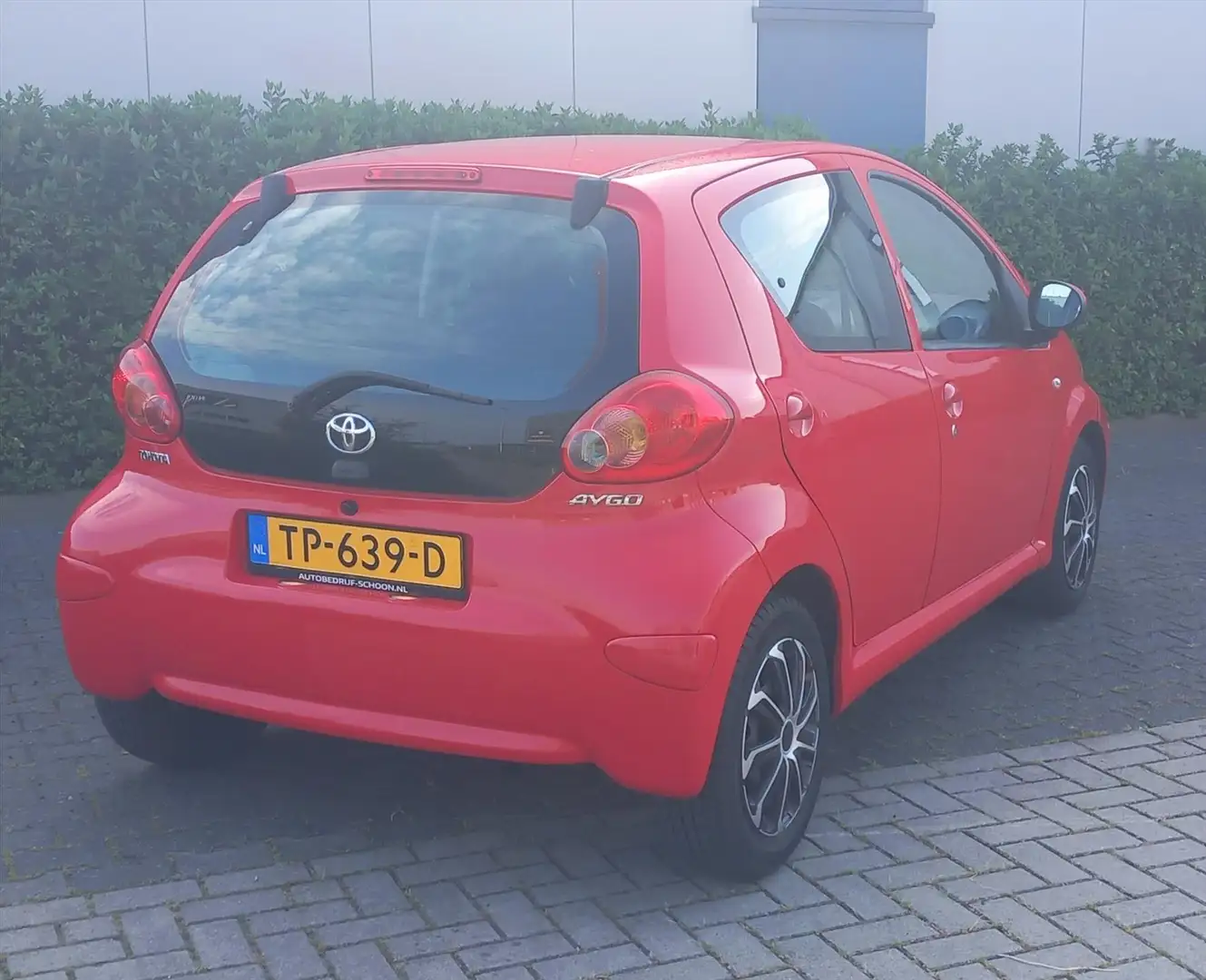 Toyota Aygo 1.0 12V VVT-I 5DRS Sport Airco Red - 2