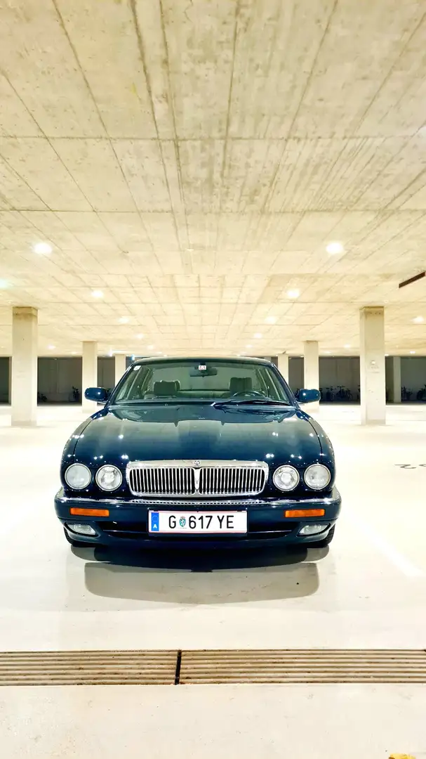 Jaguar XJ6 3.2 Executive - 1
