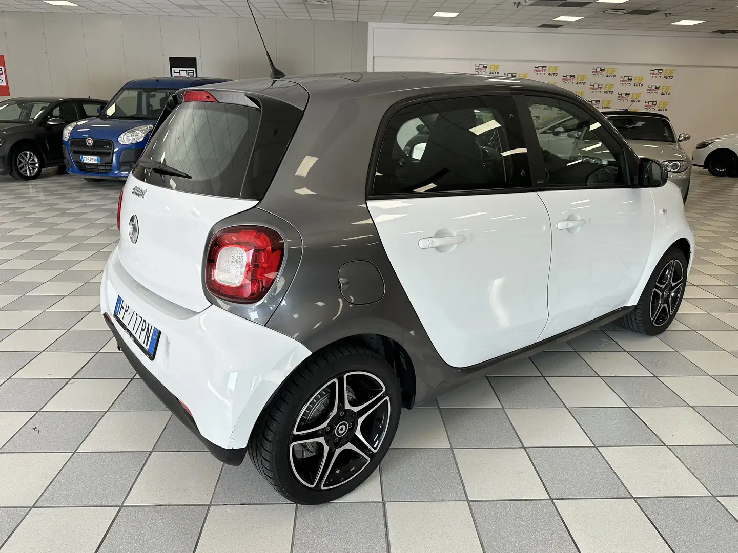 smart forFour 1.0 Passion 71cv twinamic my18 Blanc - 1