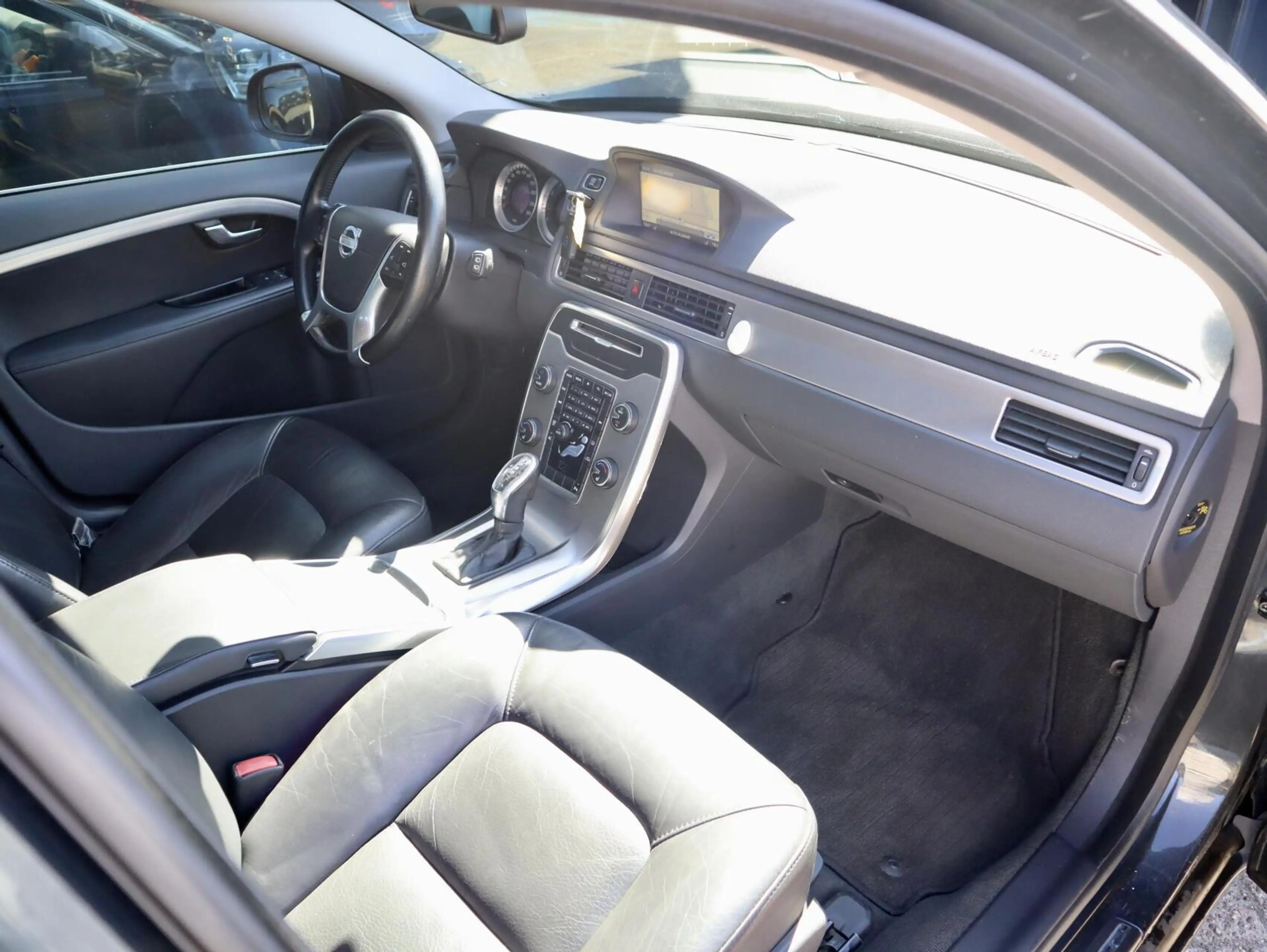 Volvo V70 T4 Limited Edition Automaat, Leder,Stoelverwarming — photo 13