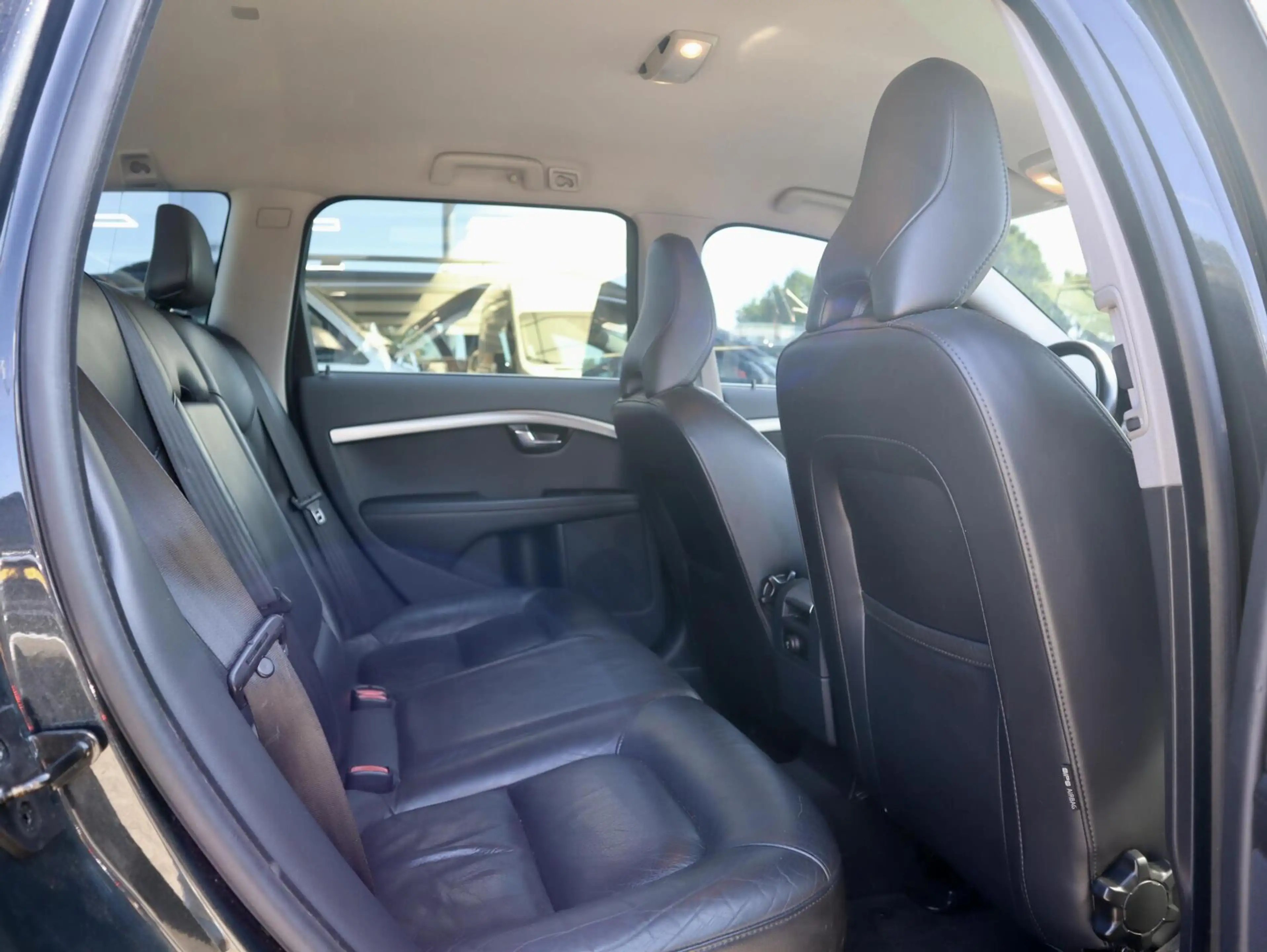 Volvo V70 T4 Limited Edition Automaat, Leder,Stoelverwarming — photo 12
