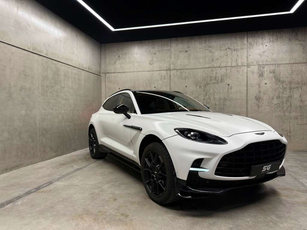 Aston Martin DBX 707 - foto 1