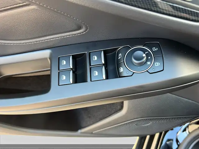 Ford Focus view 13