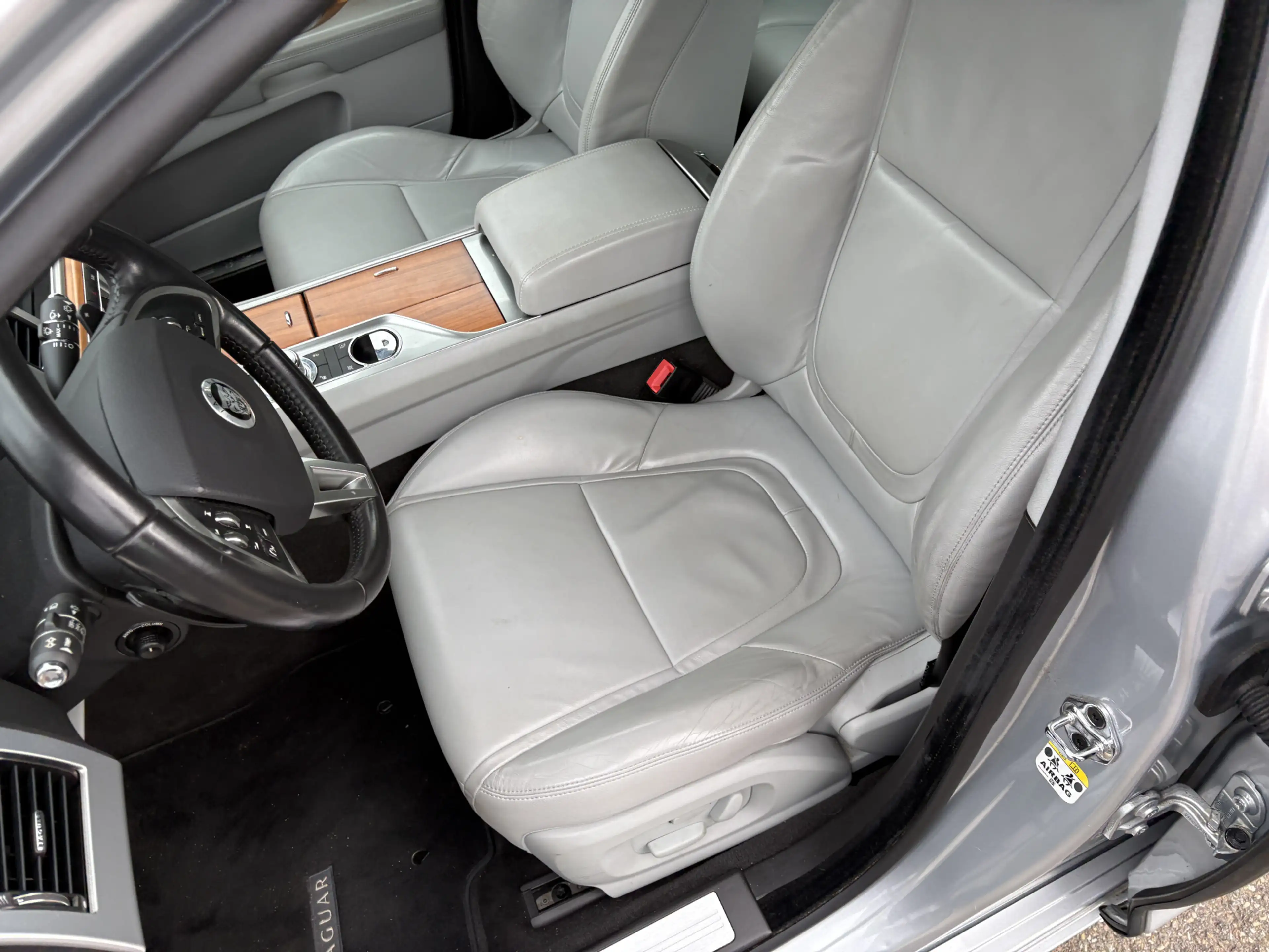 Jaguar XF 3.0D S Premium Business Edition / AUTOMAAT / NAVI — photo 7