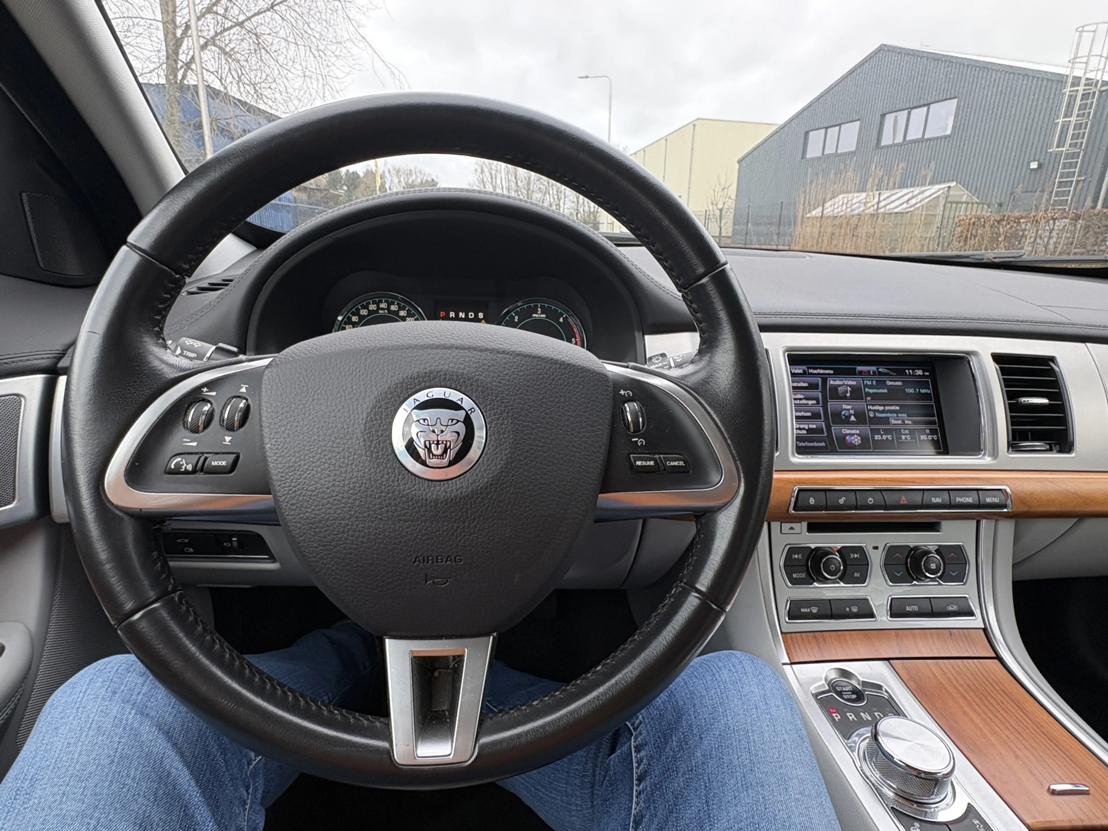 Jaguar XF 3.0D S Premium Business Edition / AUTOMAAT / NAVI — photo 13