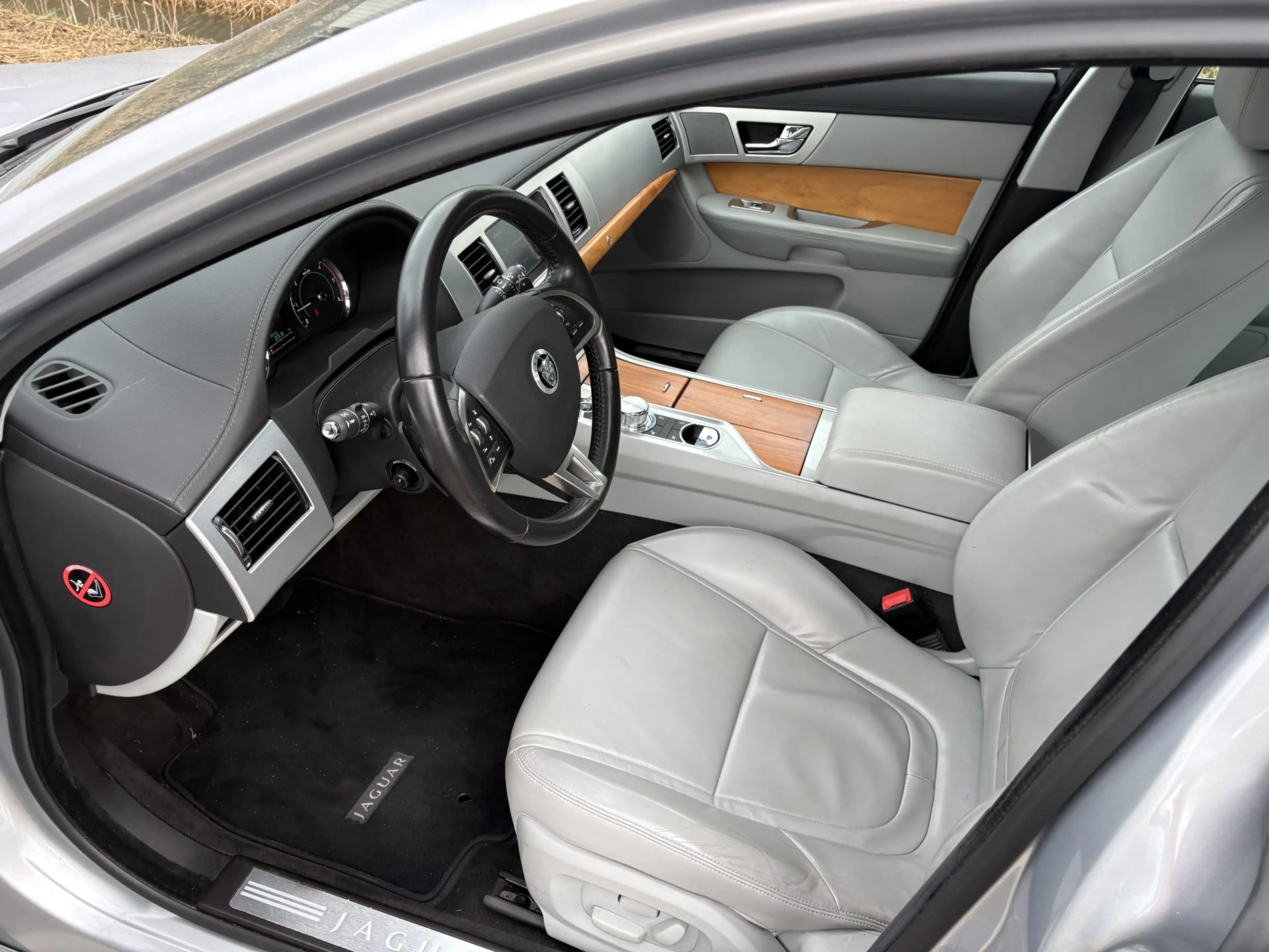 Jaguar XF 3.0D S Premium Business Edition / AUTOMAAT / NAVI — photo 5