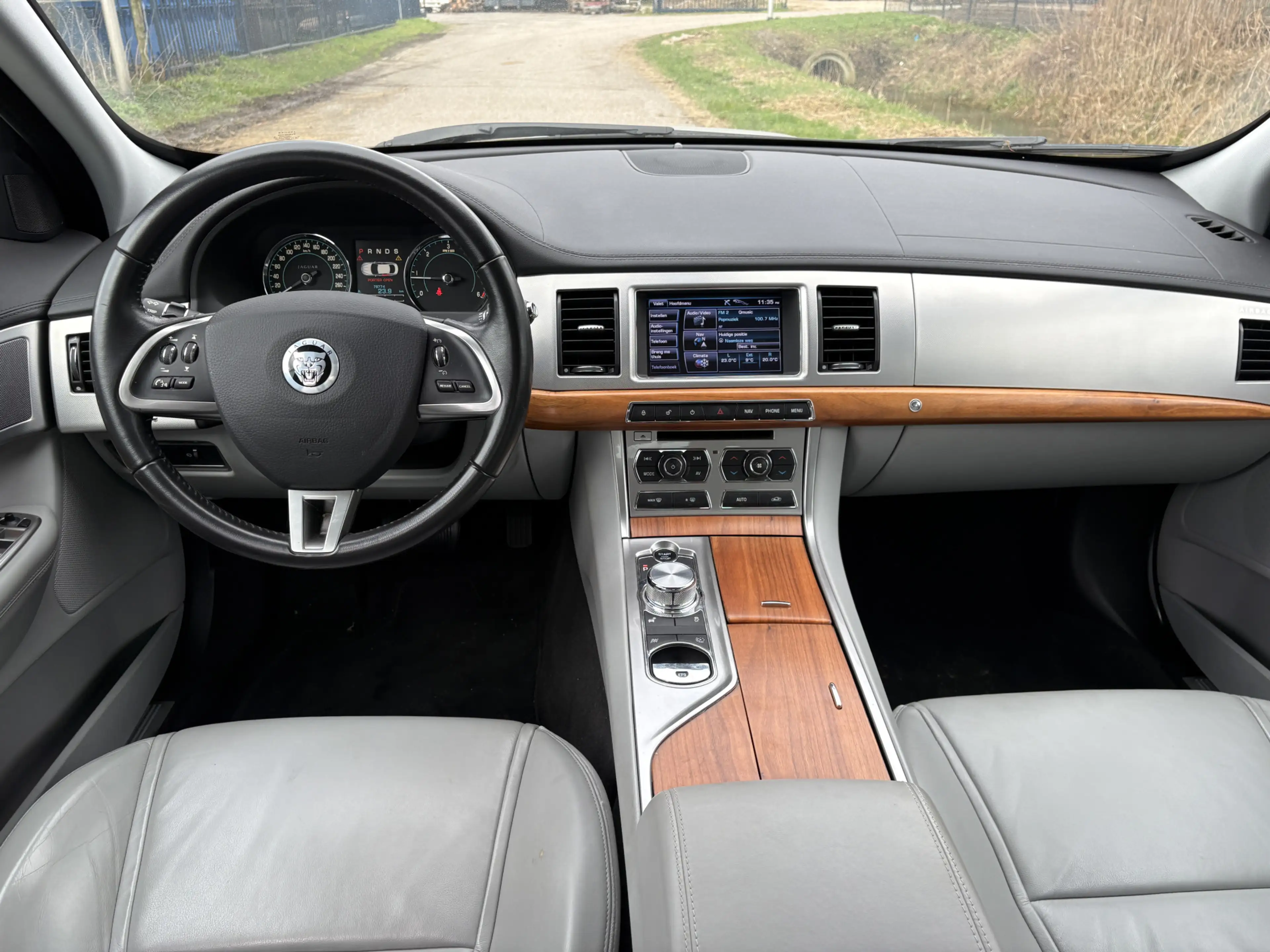 Jaguar XF 3.0D S Premium Business Edition / AUTOMAAT / NAVI — photo 3