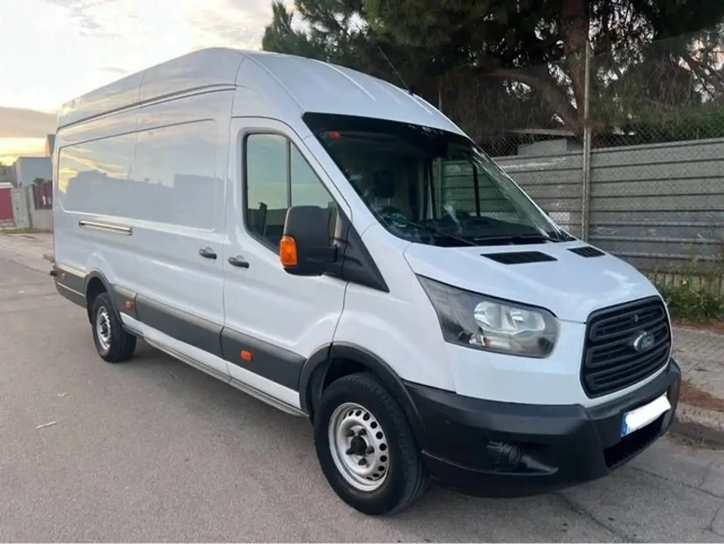 Ford Transit FT 350 L4 Chasis Ambiente Tr. Tra. 130 Ambiente Blanco - 1