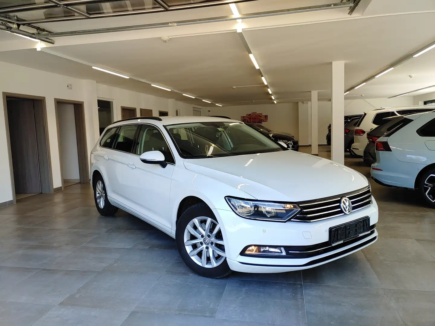Volkswagen Passat Variant 1.4 TSI CL Navi/AHK/Tempomat/PDC Weiß - 2