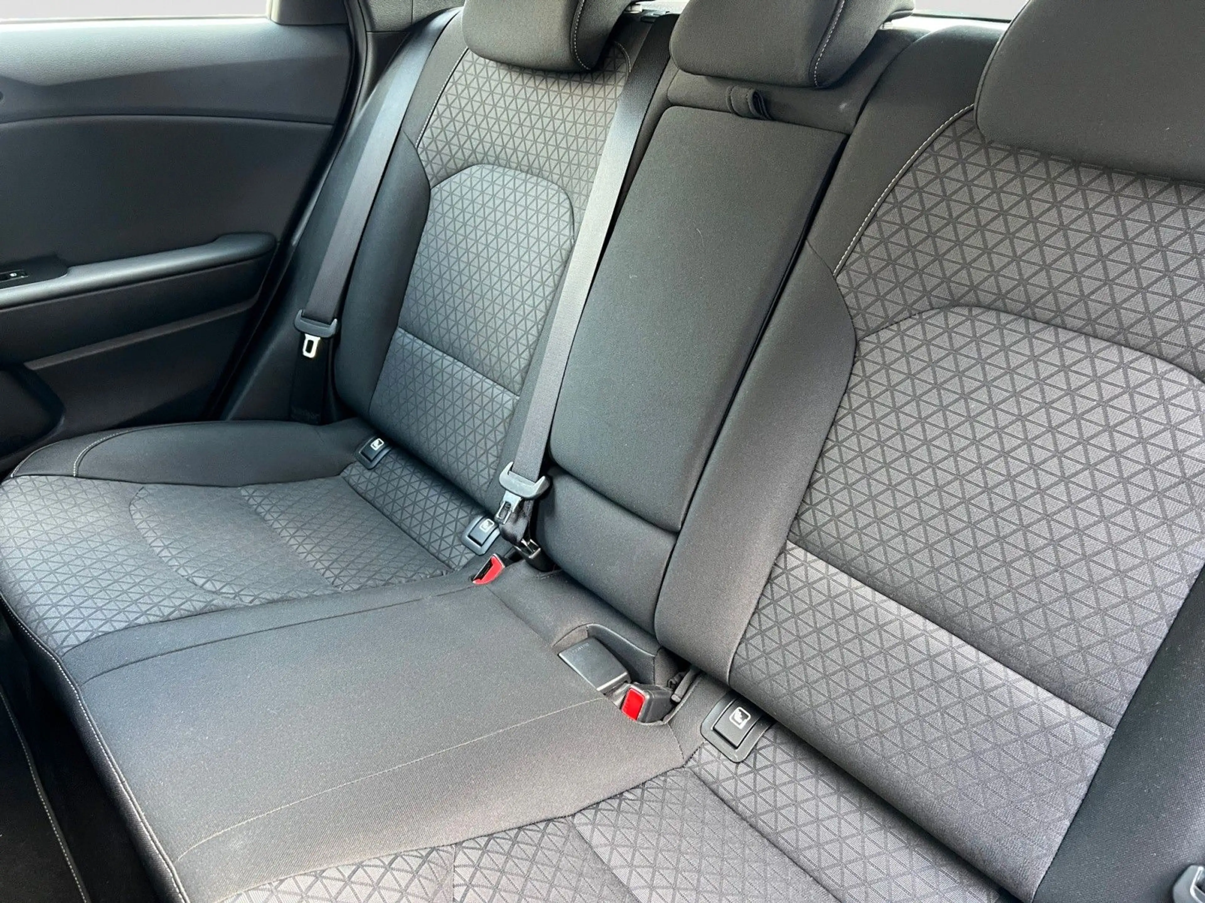 Kia Ceed / cee'd — photo 15