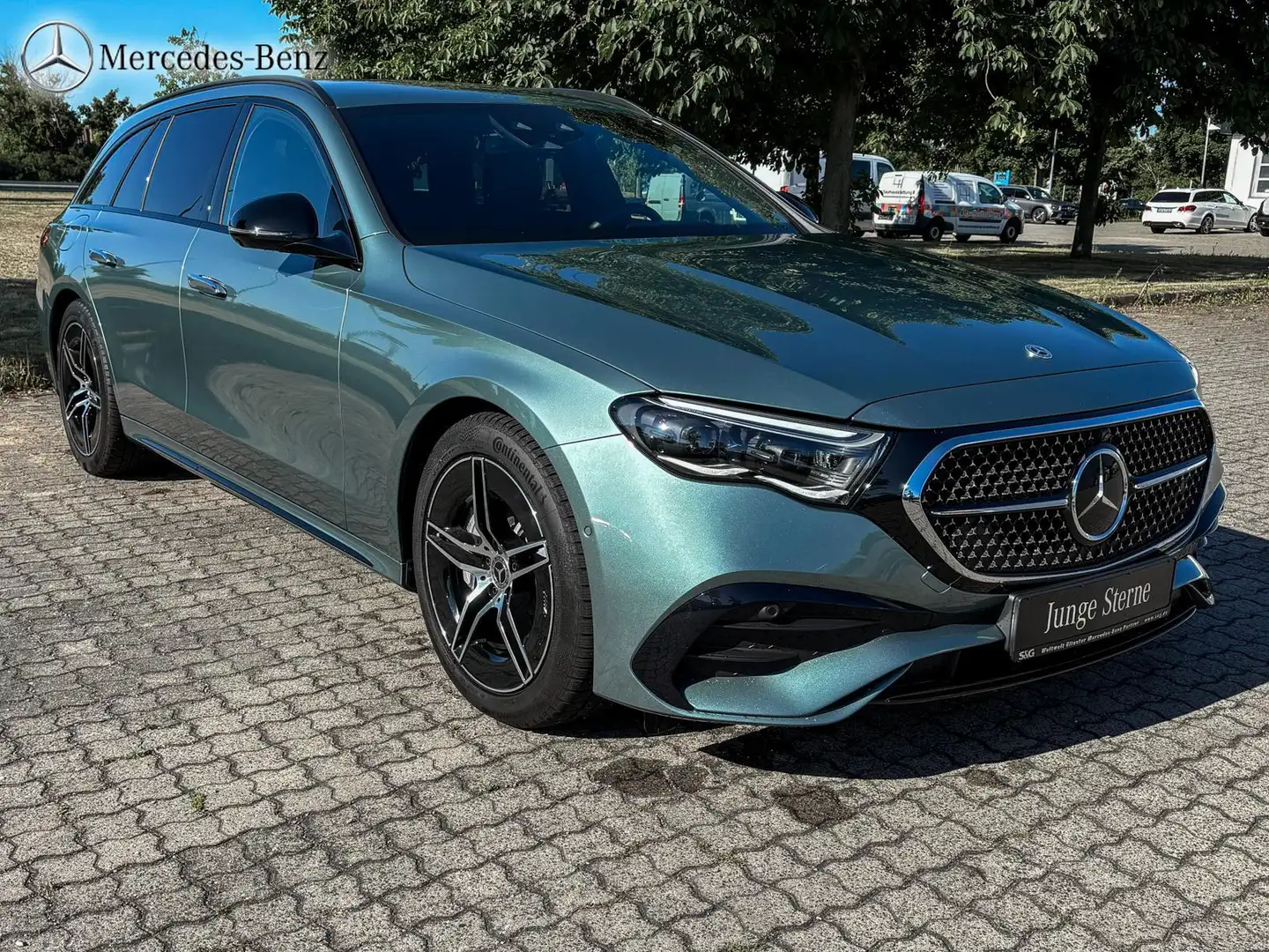 Mercedes-Benz E 220 d T AMG 360°+MBUX+Distro+AHK+DIG-LED+19 Argent - 2