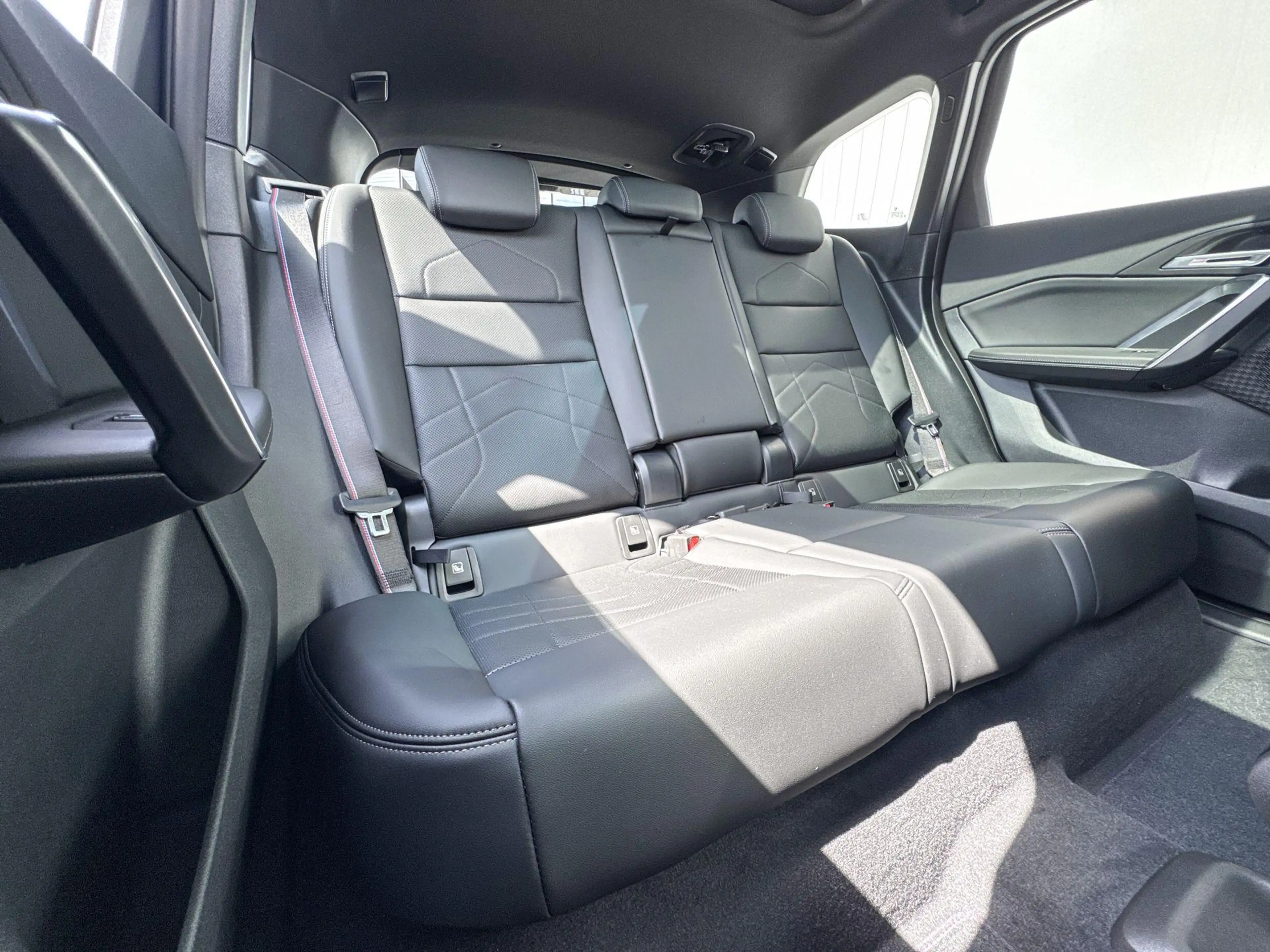 BMW iX1 eDrive20 | 67 kWh |  M Sport | Trekhaak — photo 8