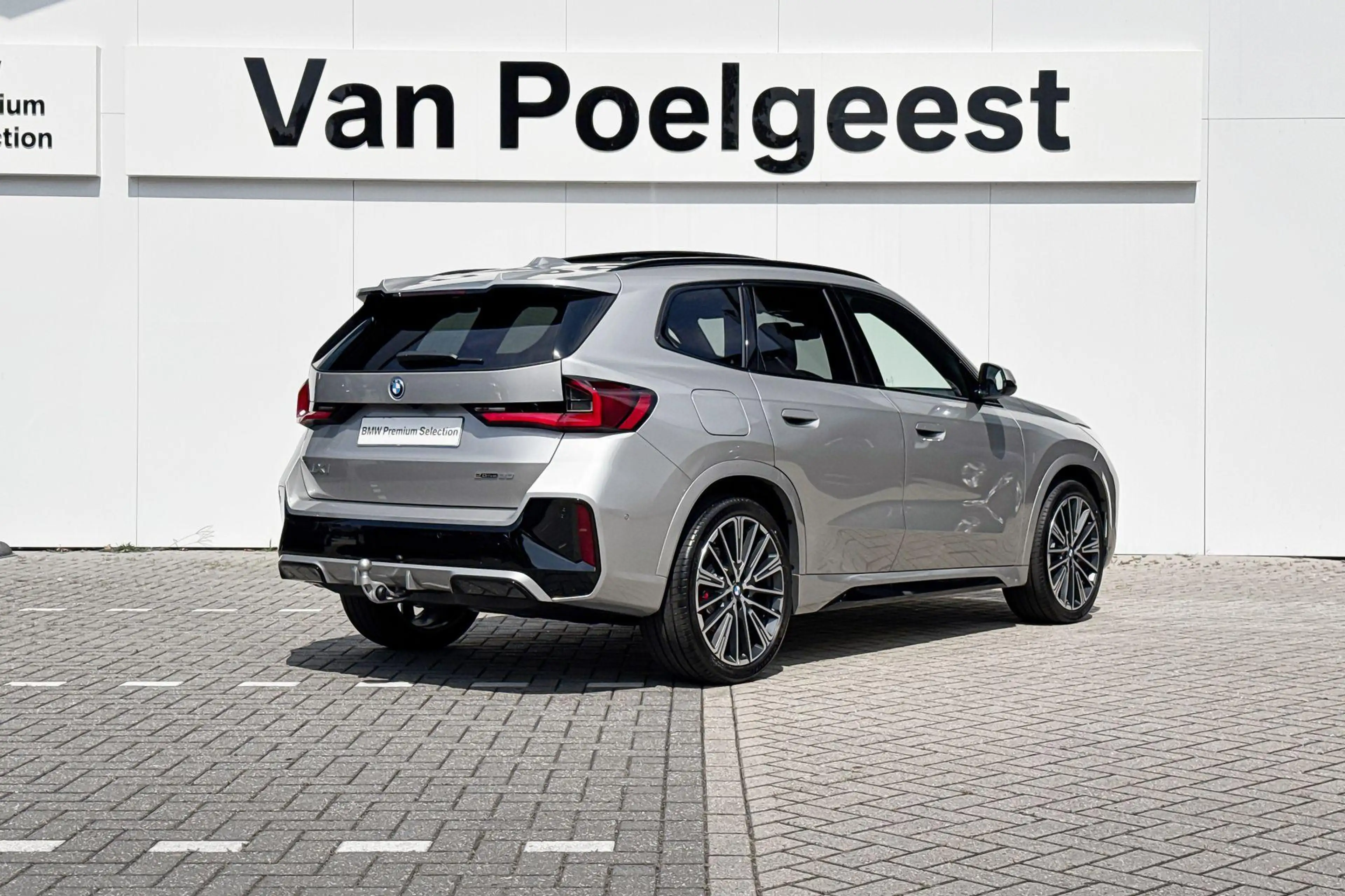 BMW iX1 eDrive20 | 67 kWh |  M Sport | Trekhaak — photo 4