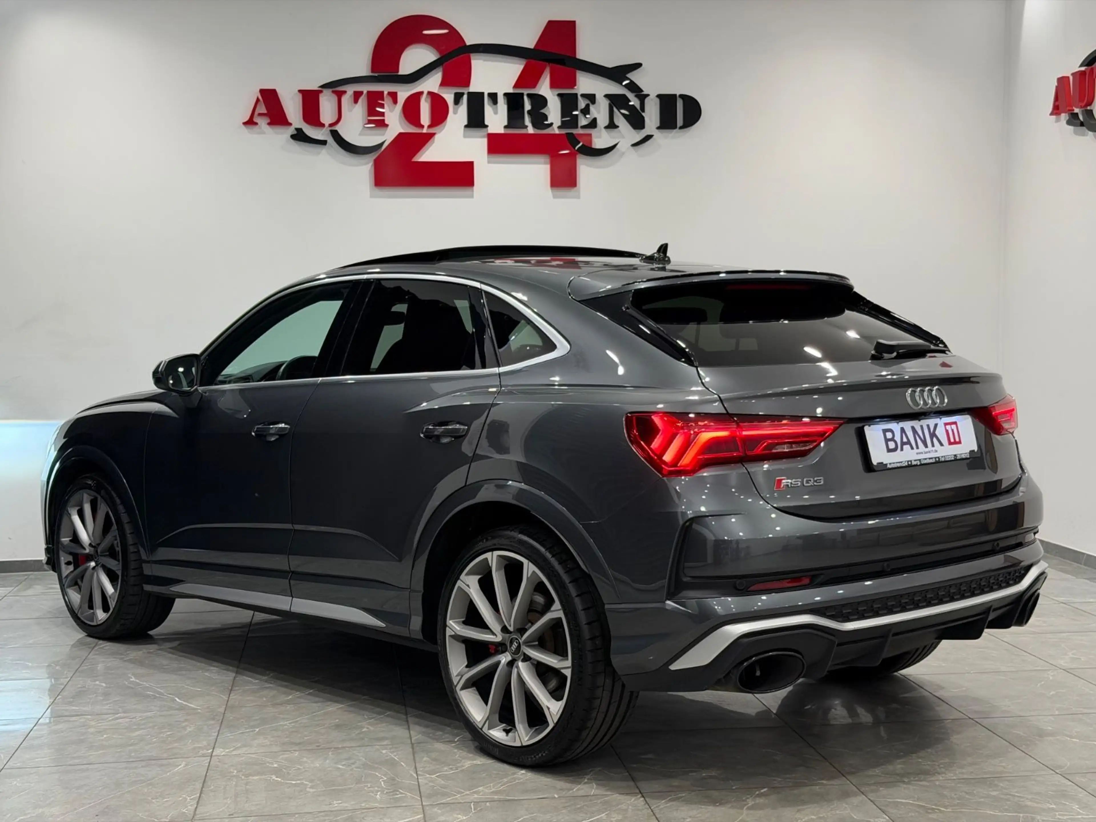 Audi RS Q3 Sportback 2.5 TFSI quattro PANO *RS-ABGAS* — photo 12