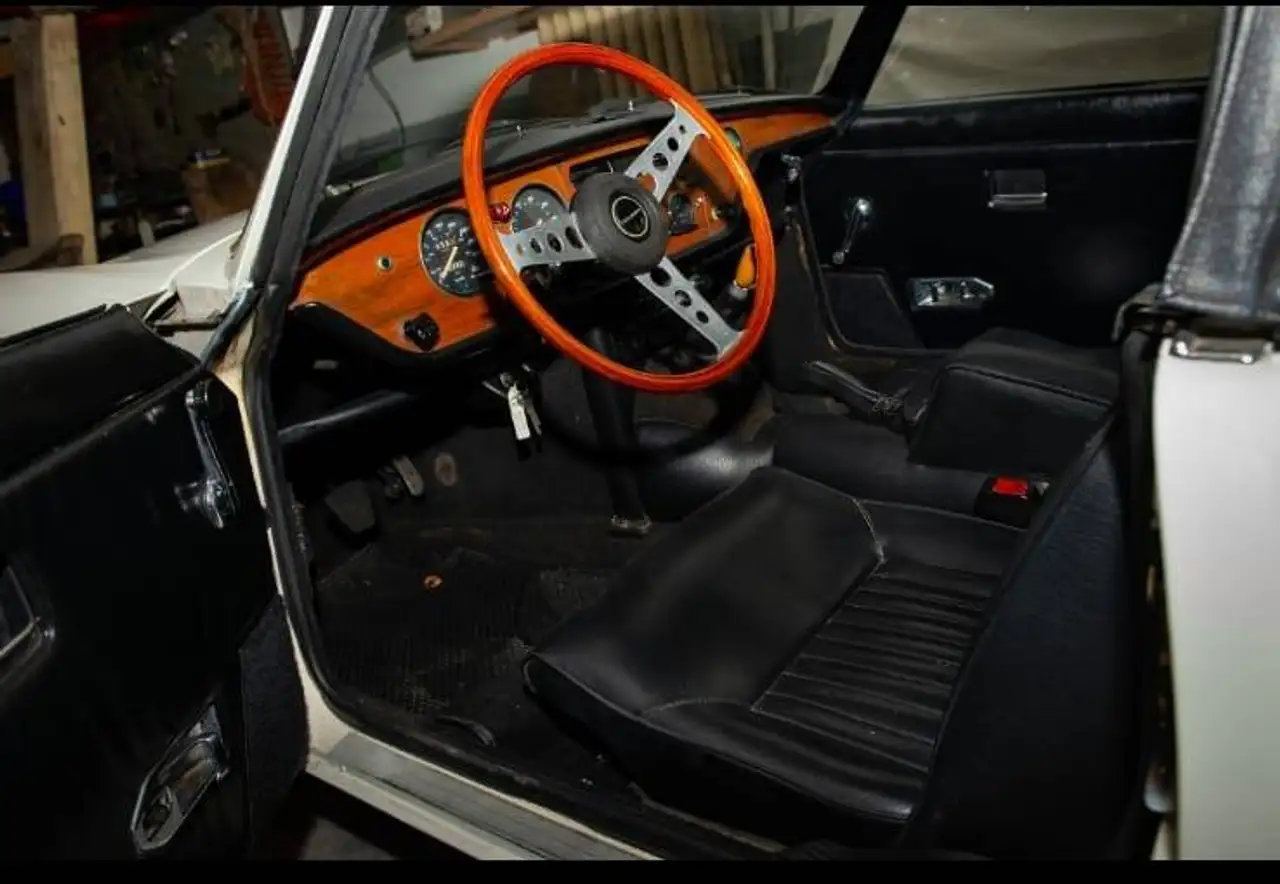 Triumph Spitfire 1.5 hard top, foto 5