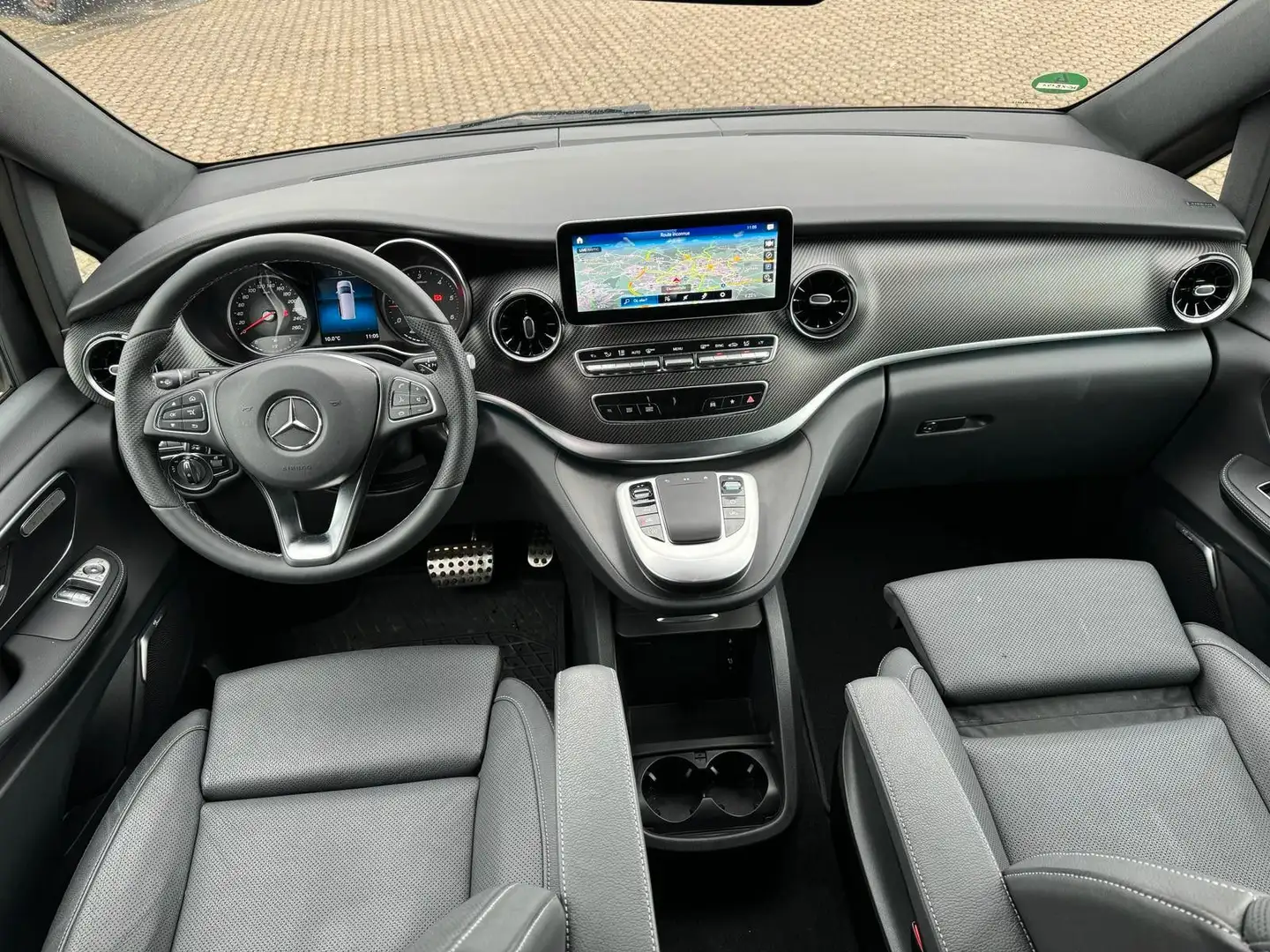 Mercedes-Benz V 300 V300d AVANTGARDE d*AMG*8SITZ*EXTRALANG*360KAM*19 Schwarz - 2