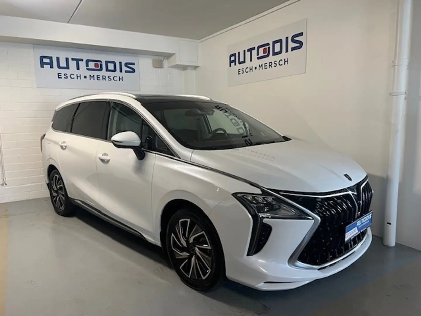 Forthing U-Tour 1.5 T-GDI 7PLACES DCT AUTO Blanco - 1