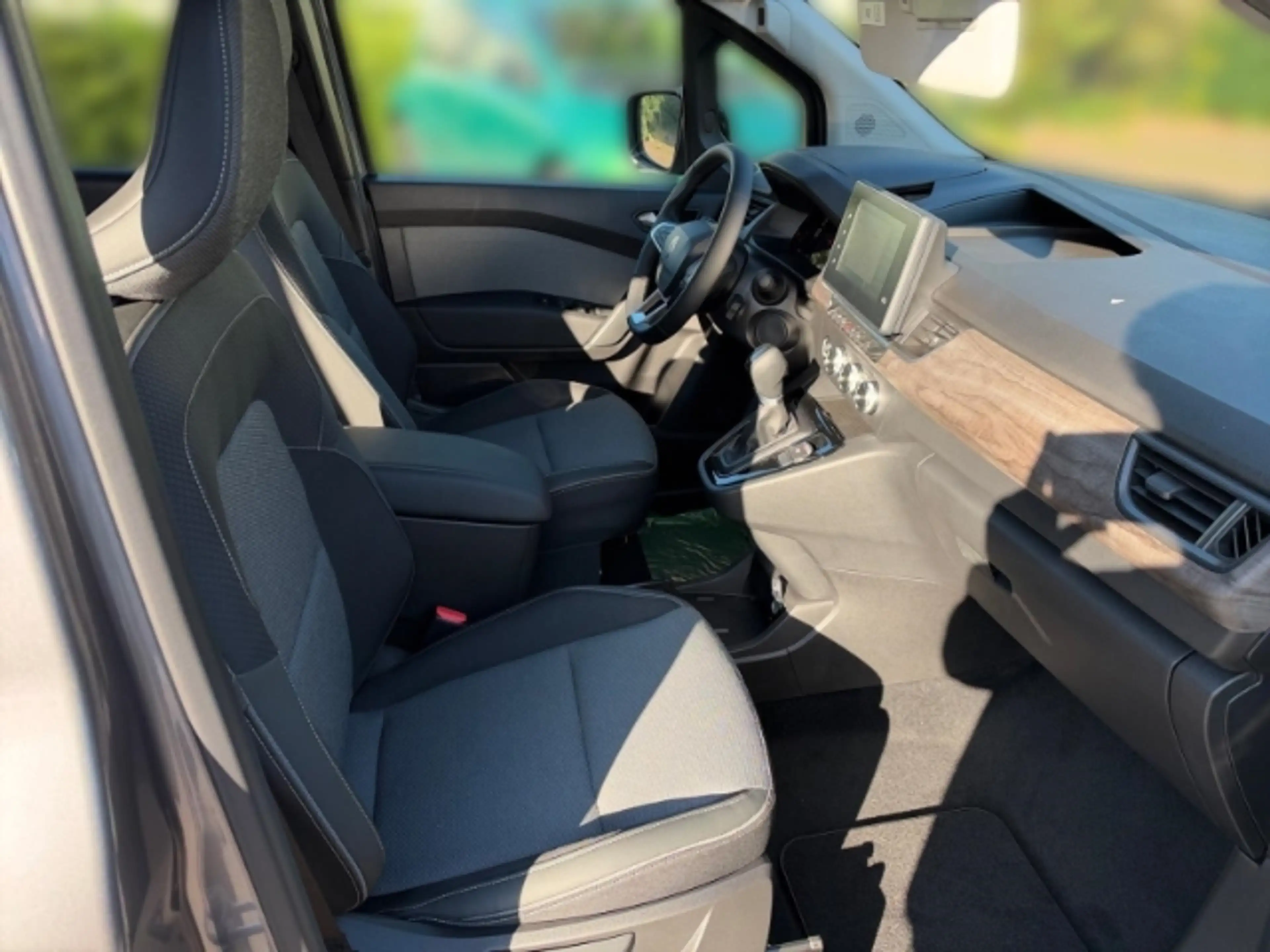 Renault Kangoo III Techno TCe 130 EDC Navi+Rückfahrkamera+Sitzhei — photo 14