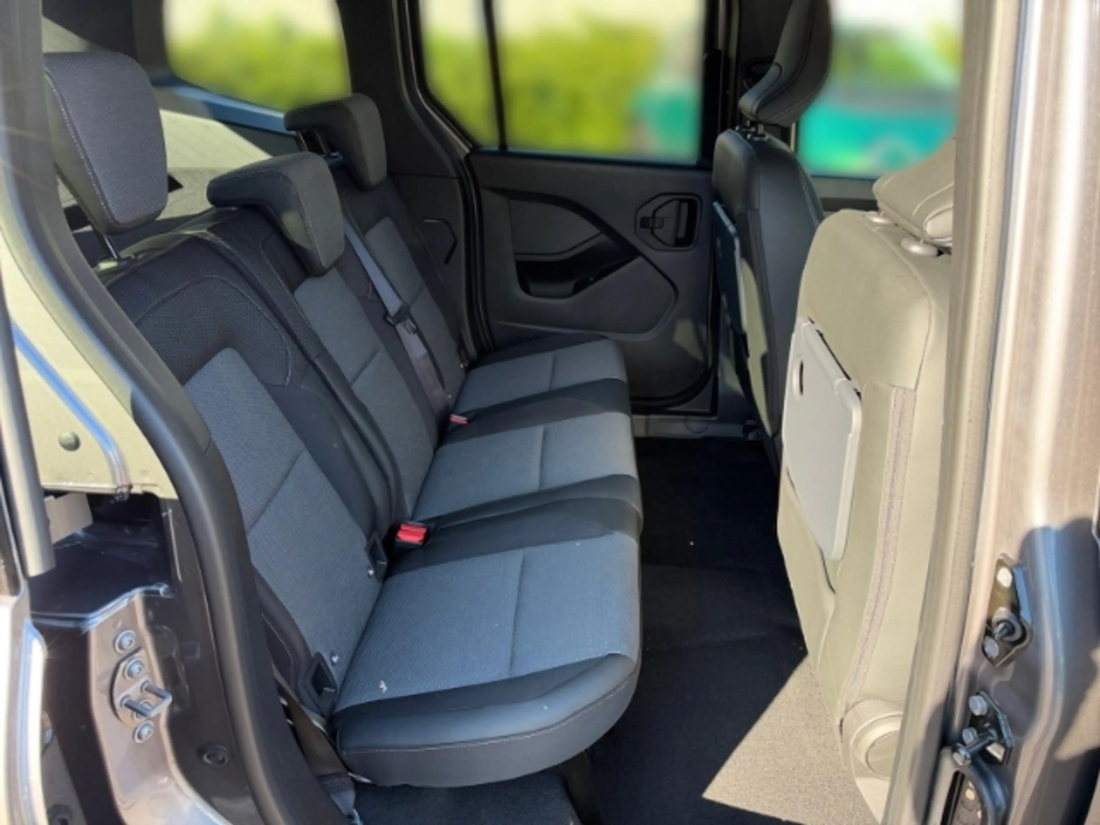 Renault Kangoo III Techno TCe 130 EDC Navi+Rückfahrkamera+Sitzhei — photo 13