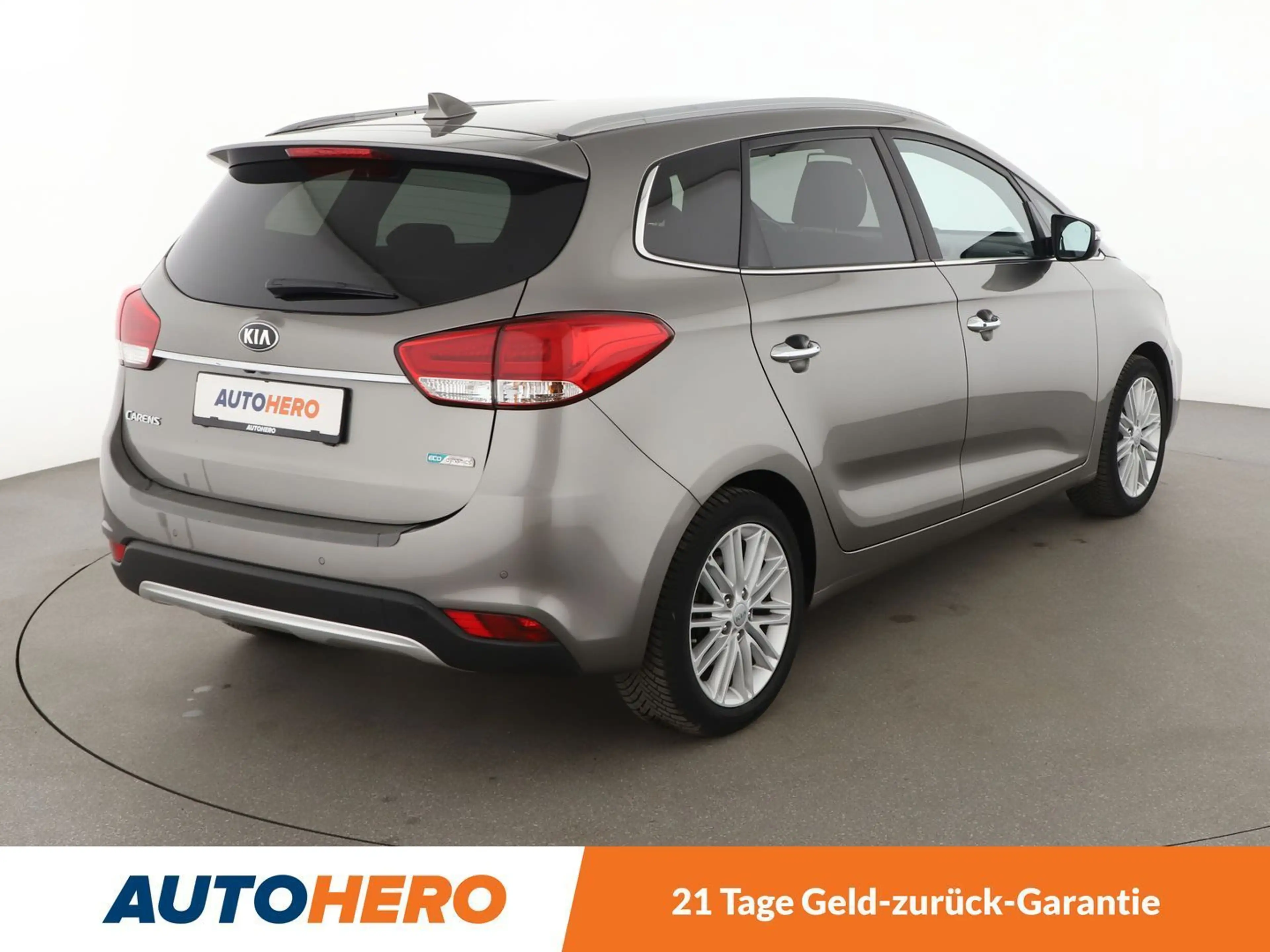 Kia Carens 1.6 GDI Spirit*XENON*NAVI*SHZ*CAM*PDC*TEMPO* — photo 6