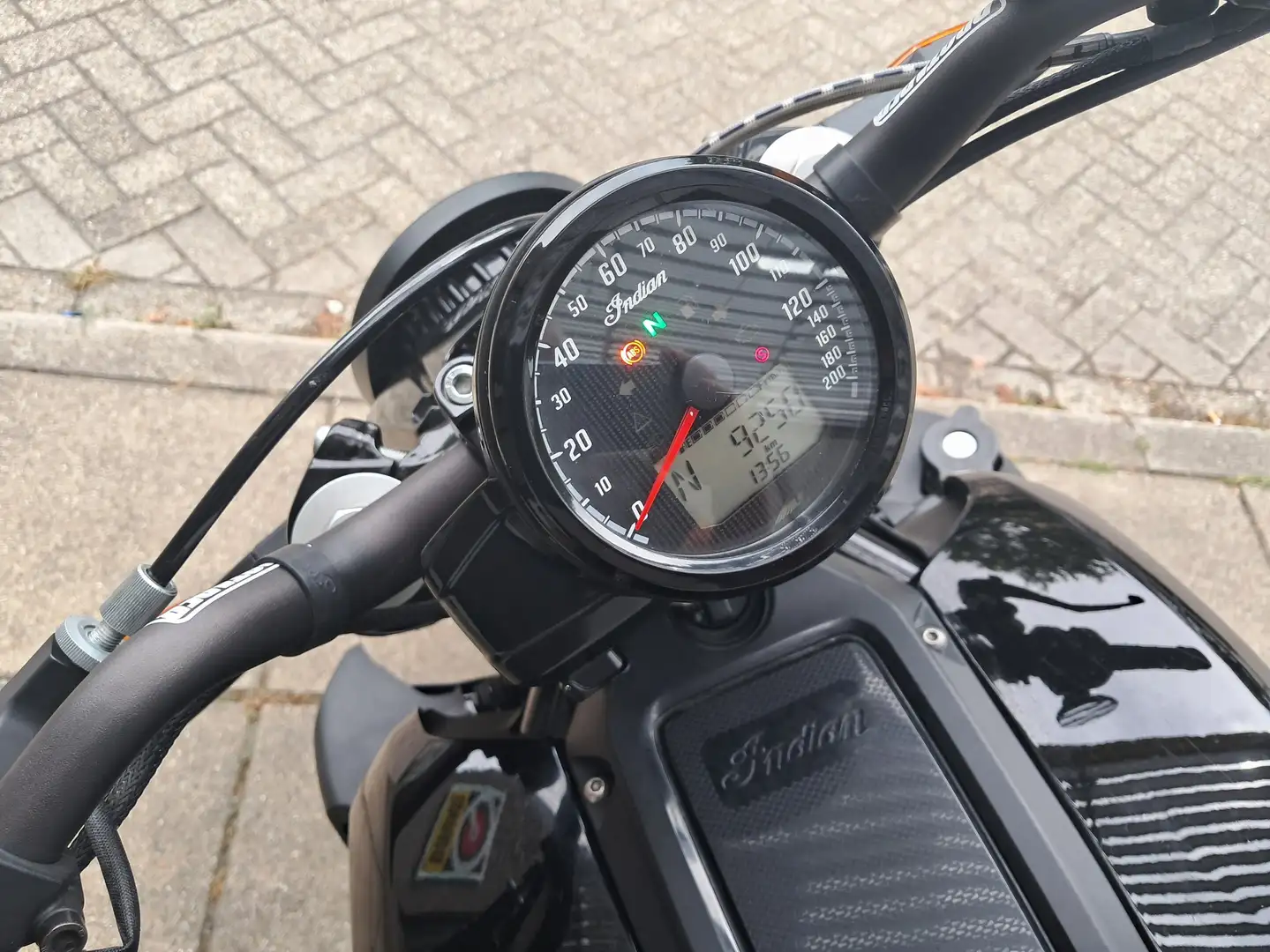 Indian FTR 1200 S Schwarz - 2