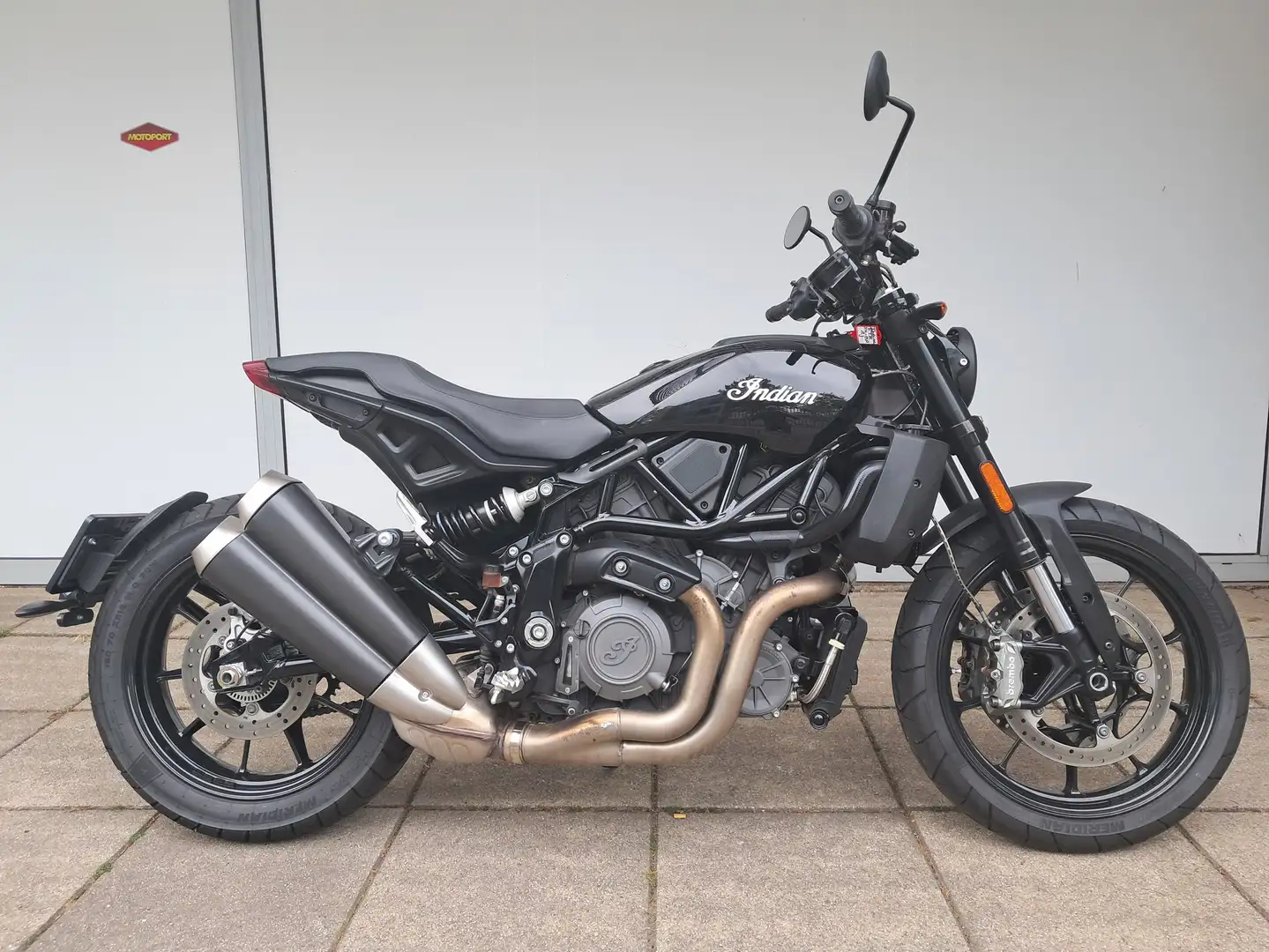 Indian FTR 1200 S Schwarz - 1
