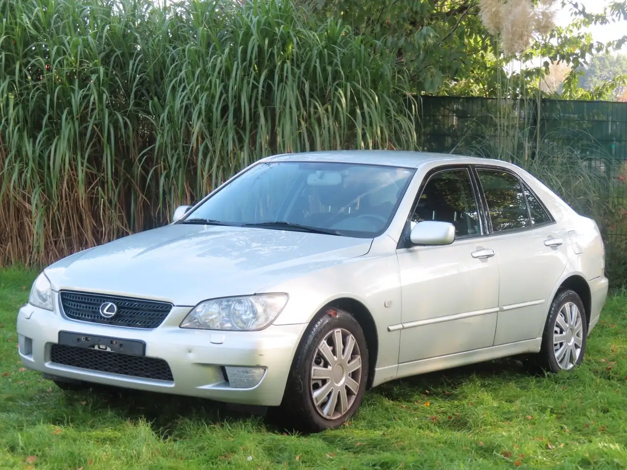 Lexus IS 200