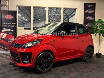 JS50L Ulimate Sport DCI Mopedauto Microcar 45 KM