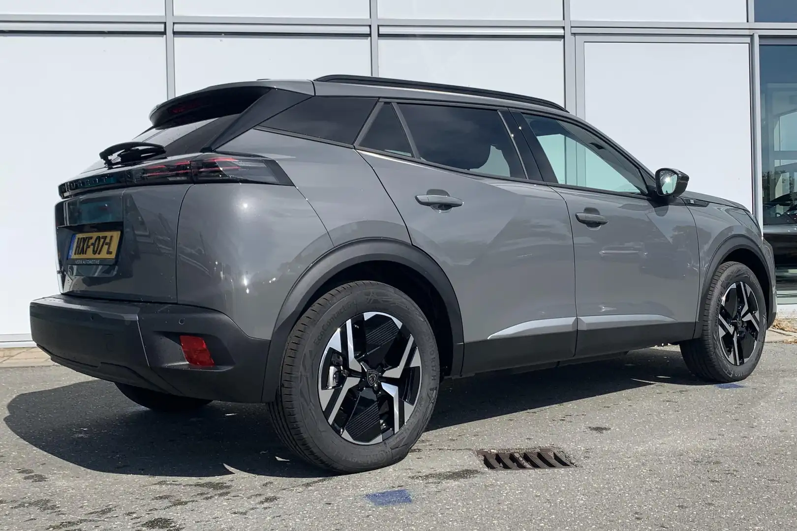 Peugeot e-2008 Allure Avantage 54 kWh | Navigatie | Parkeersensor Gris - 2