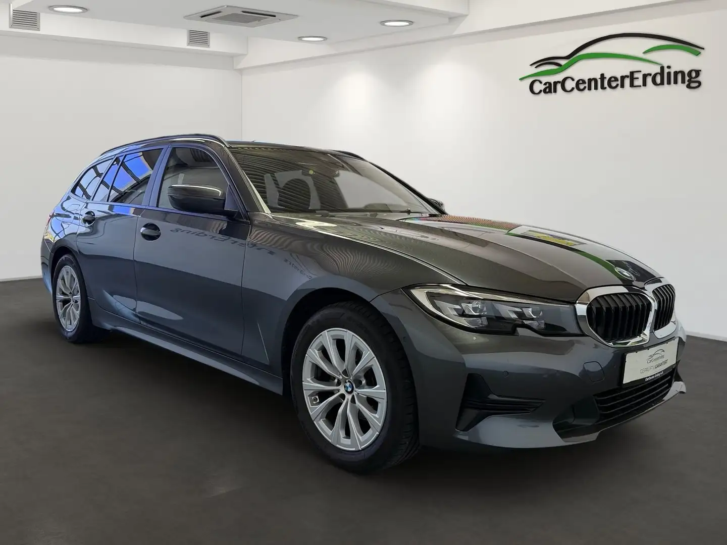 BMW 318 iTouring*LED*Navi*Kamera*M Lenkrad*Tempo.*PDC Grau - 2