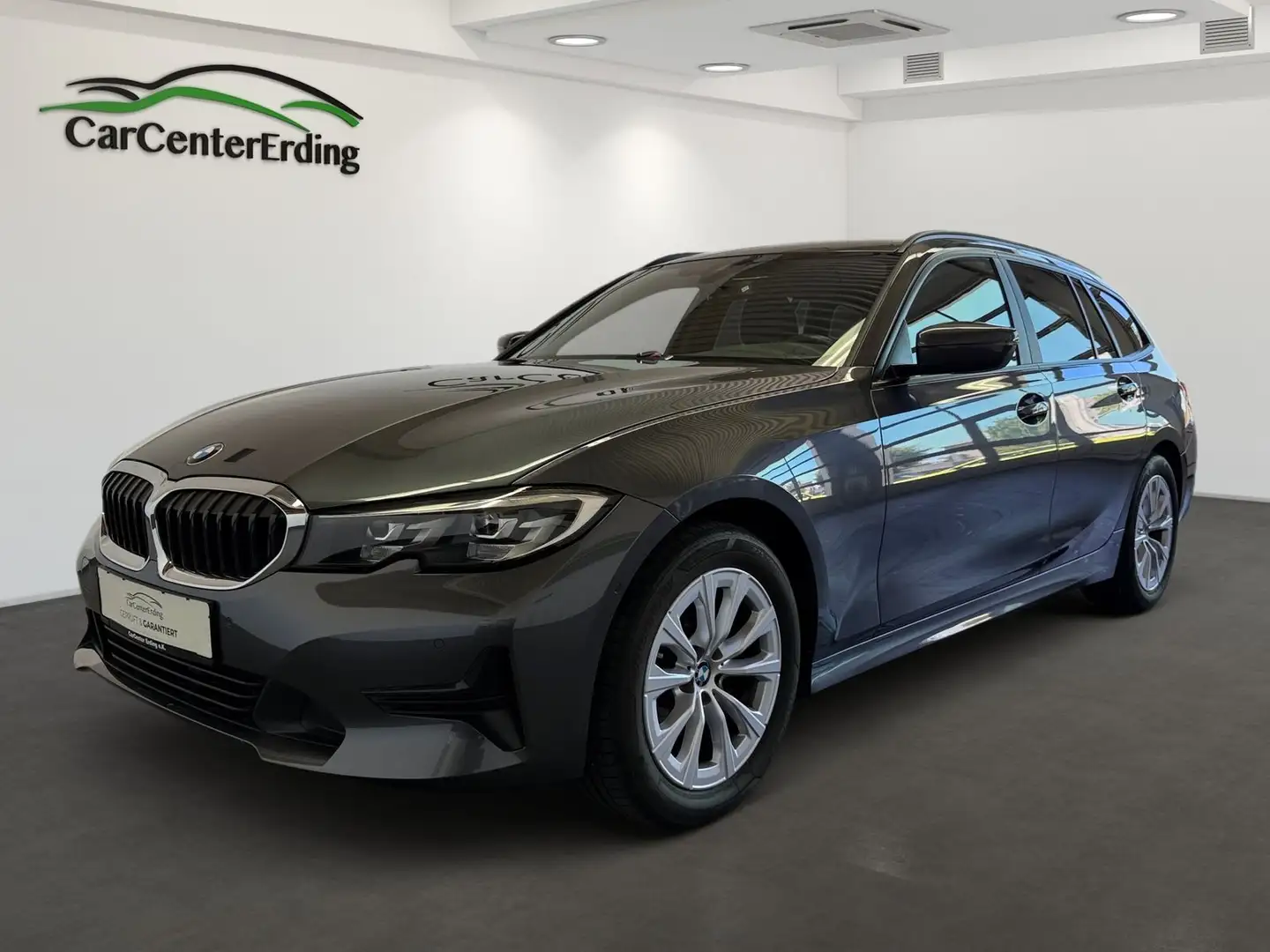 BMW 318 iTouring*LED*Navi*Kamera*M Lenkrad*Tempo.*PDC Grau - 1
