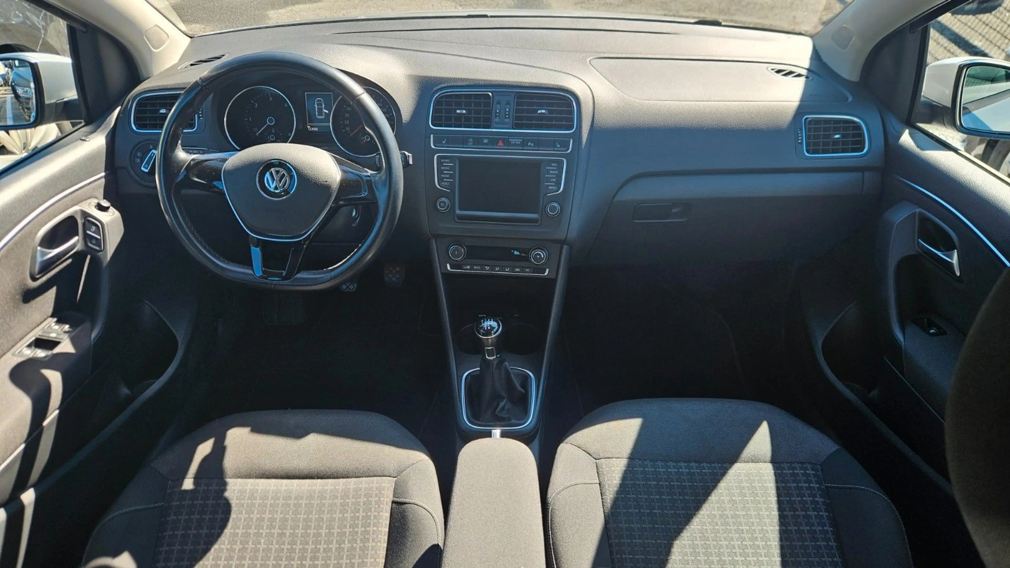 Volkswagen Polo V Comfortline BMT/Start-Stopp *Navi*SHZ* — photo 9